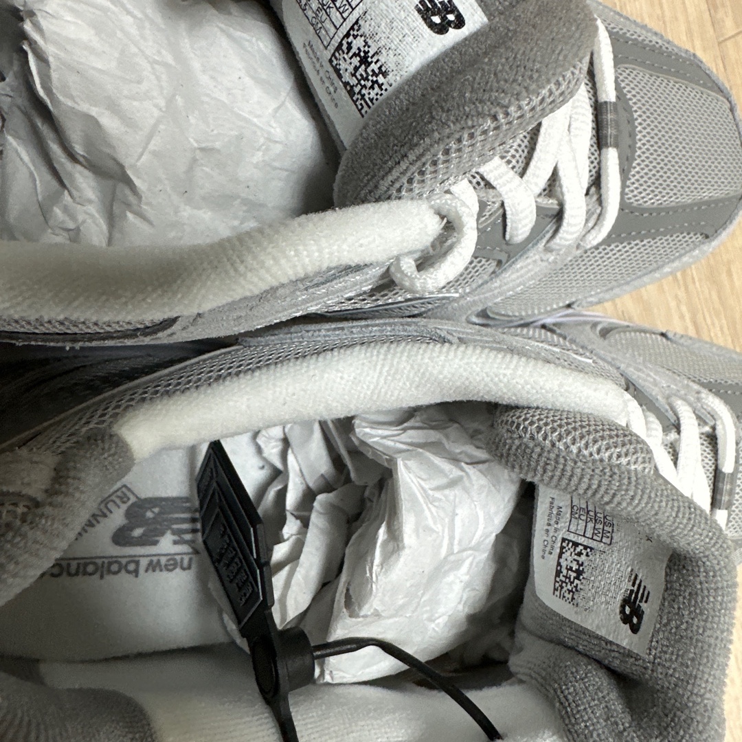 New Balance 530 Grey 착용 스타일