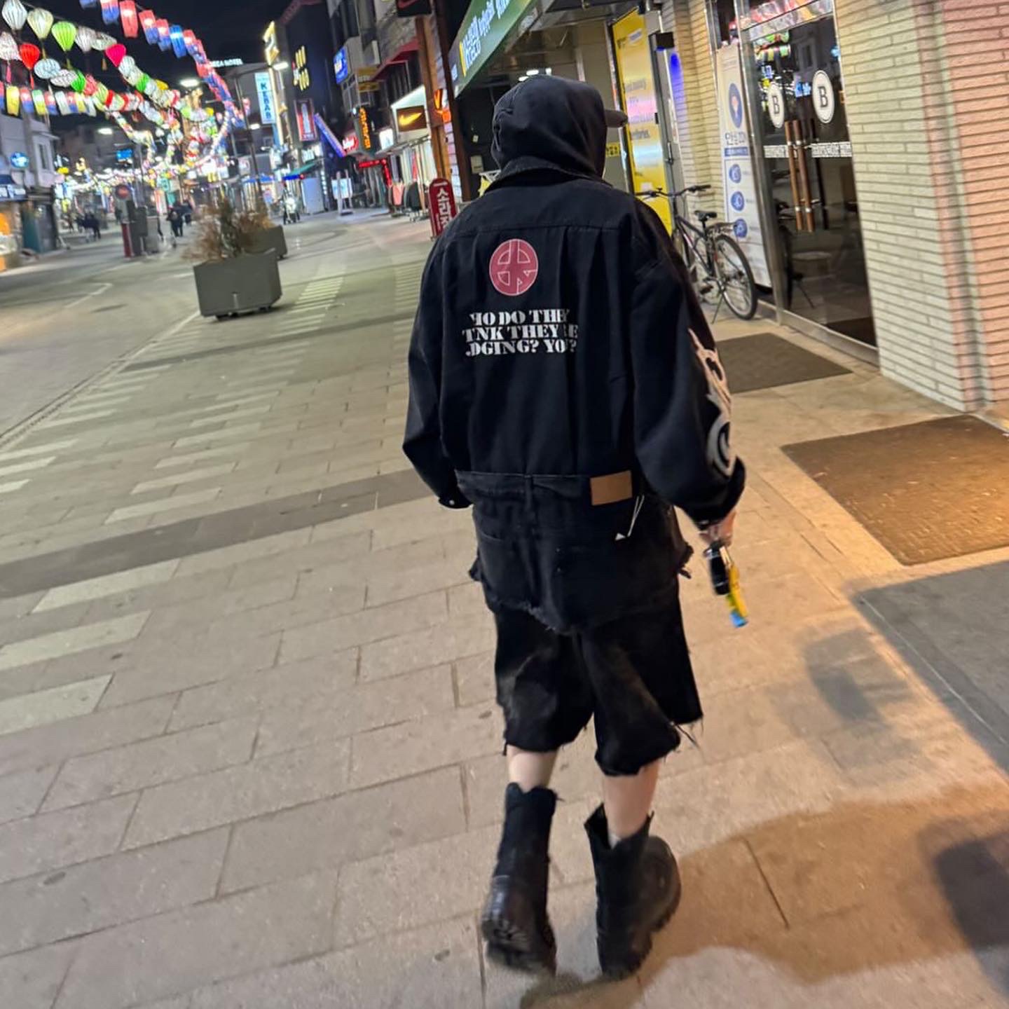 Project G/R Reworked Bermuda Shorts Black, Balenciaga Combat Strike 20mm Boots Black 착용 스타일 - 2