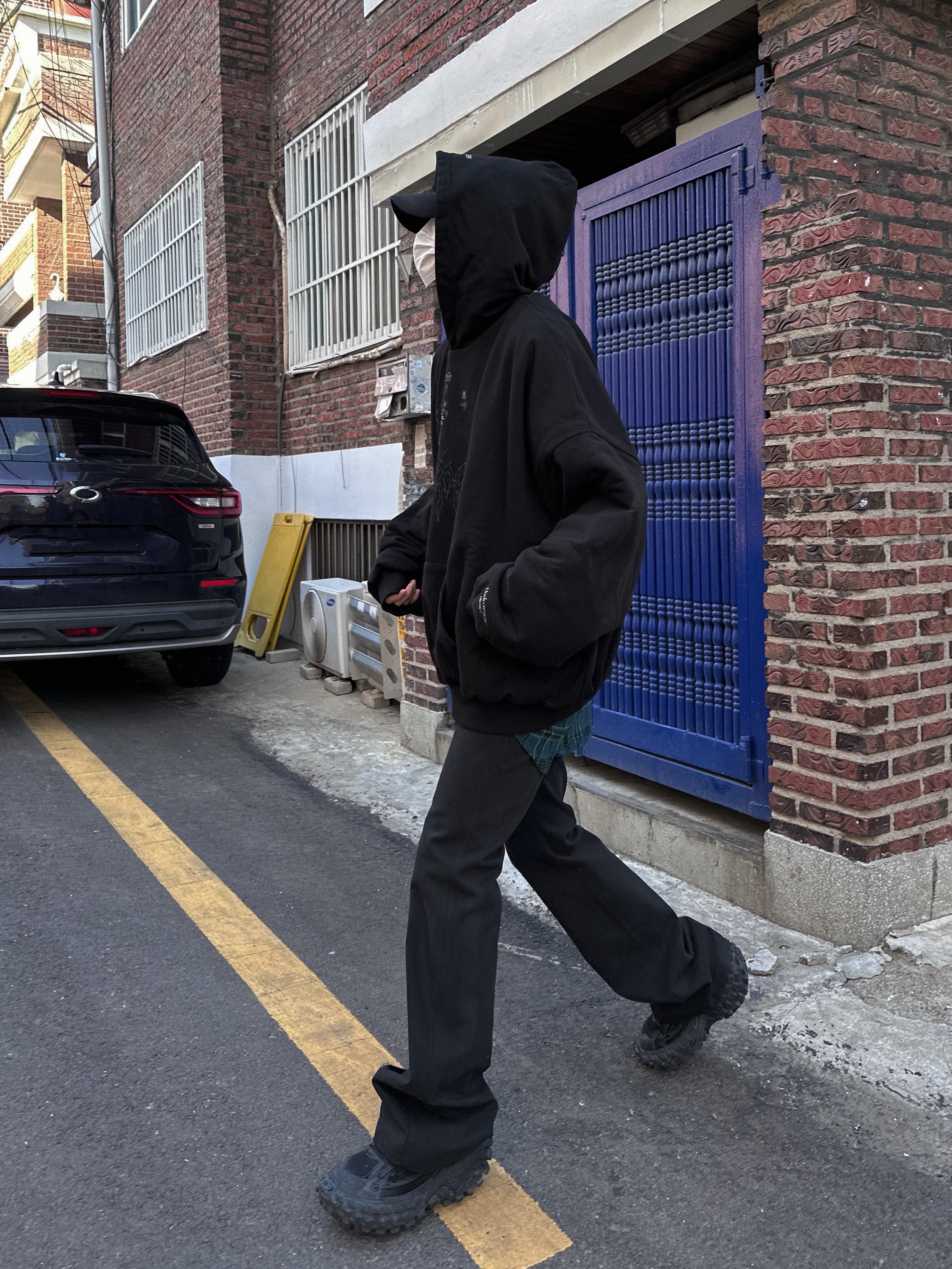 Undermycar Gashutein 6 Six People Graphic 2 Layered Hoodie Bristol Black - 24SS, Nonnod Flared Pants Black 착용 스타일 - 3