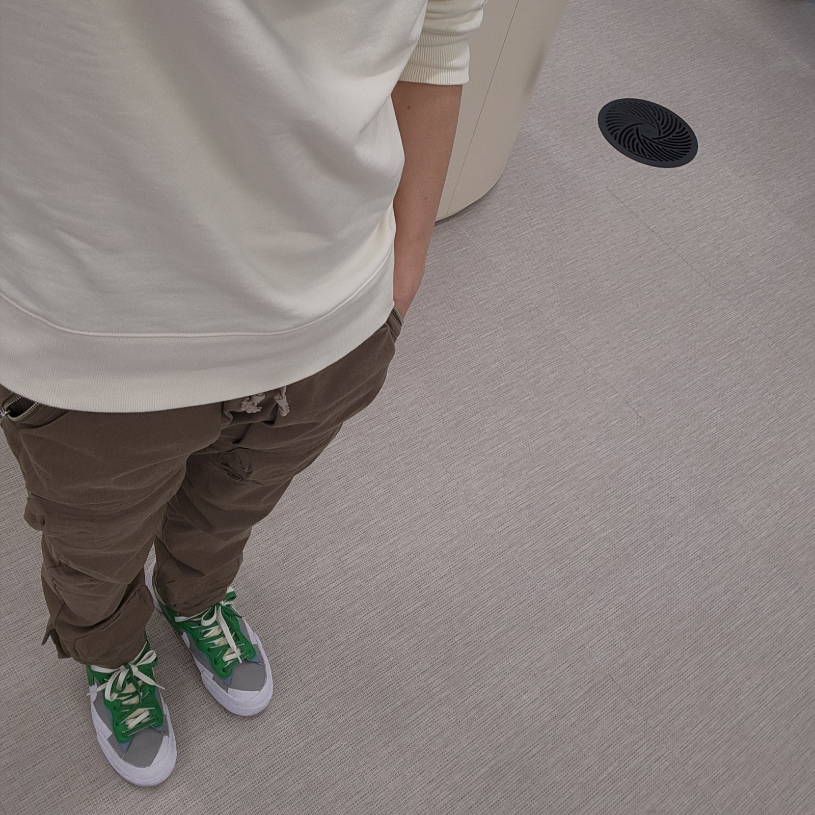Nike x Sacai Blazer Low Classic Green 착용 스타일