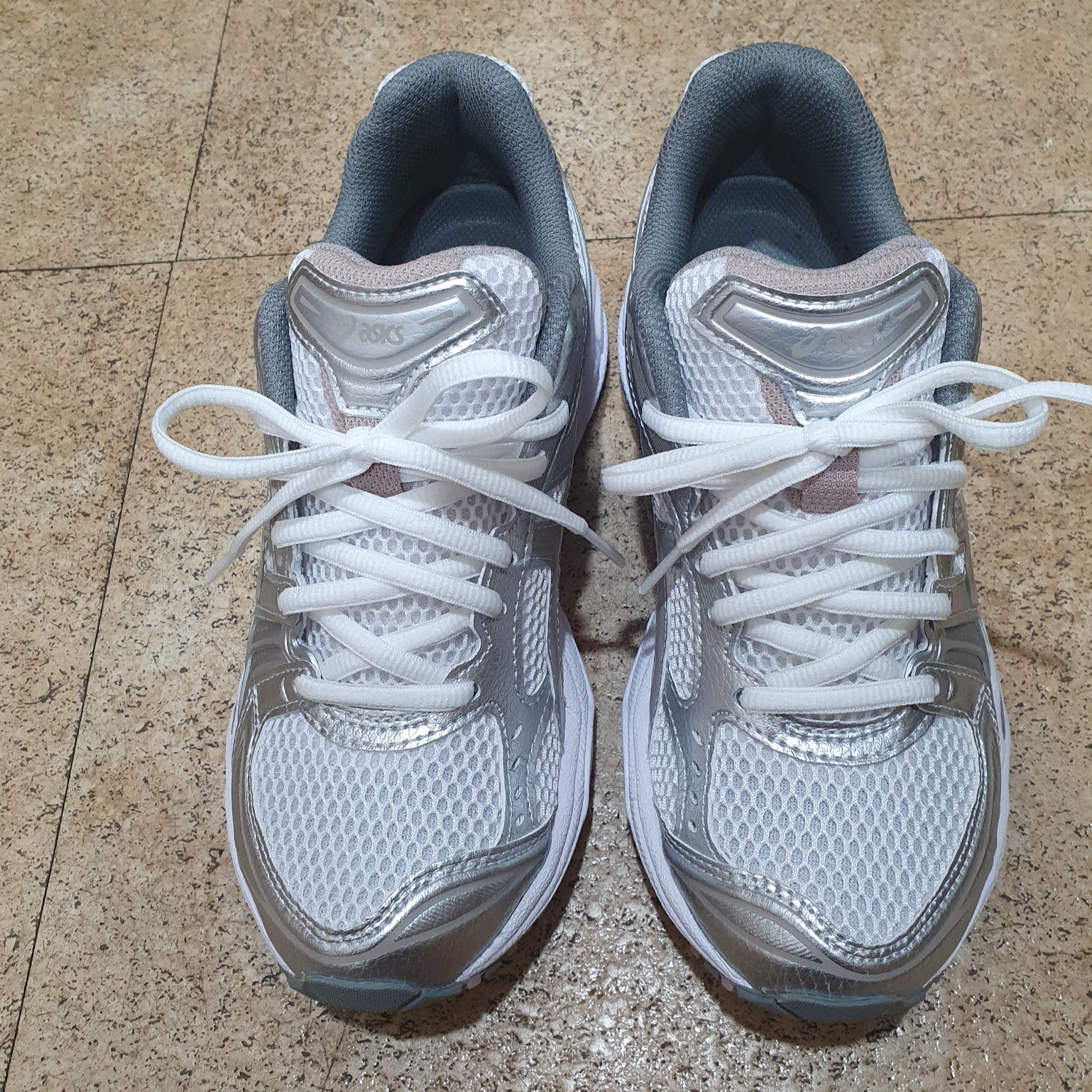 (W) Asics Gel-Kayano 14 White Moonrock 착용 스타일 - 5