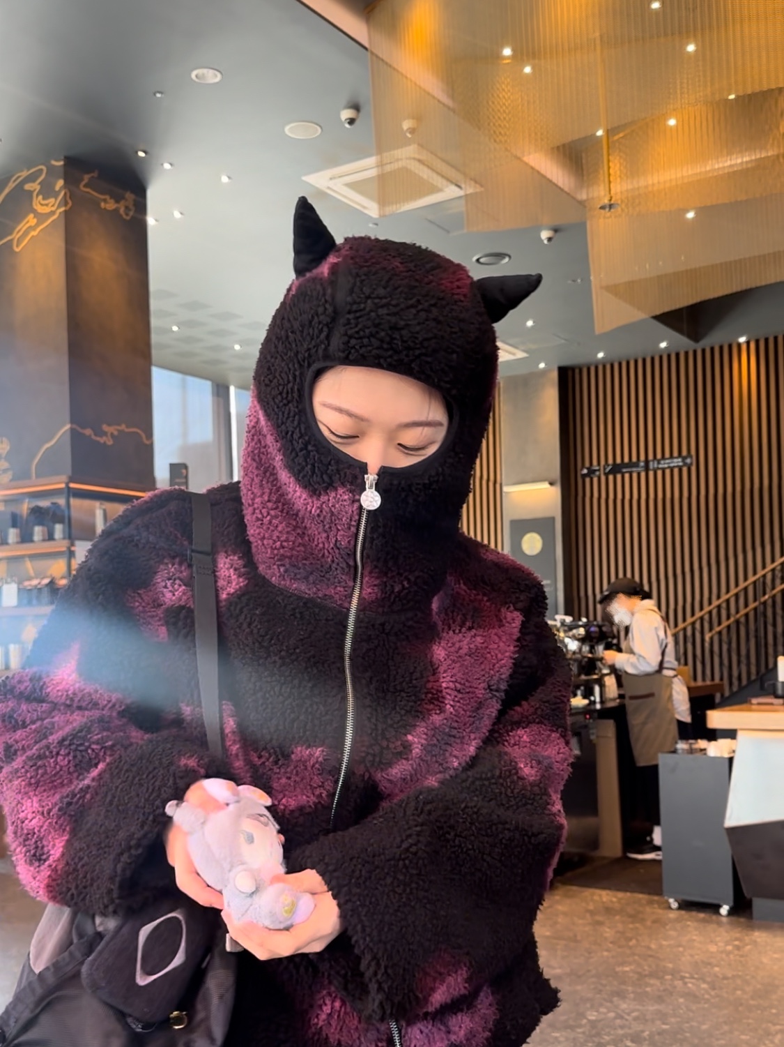 Vandy The Pink Animal Fleece Bunny Pink, Vandy The Pink Animal Fleece Bear Brown 착용 스타일