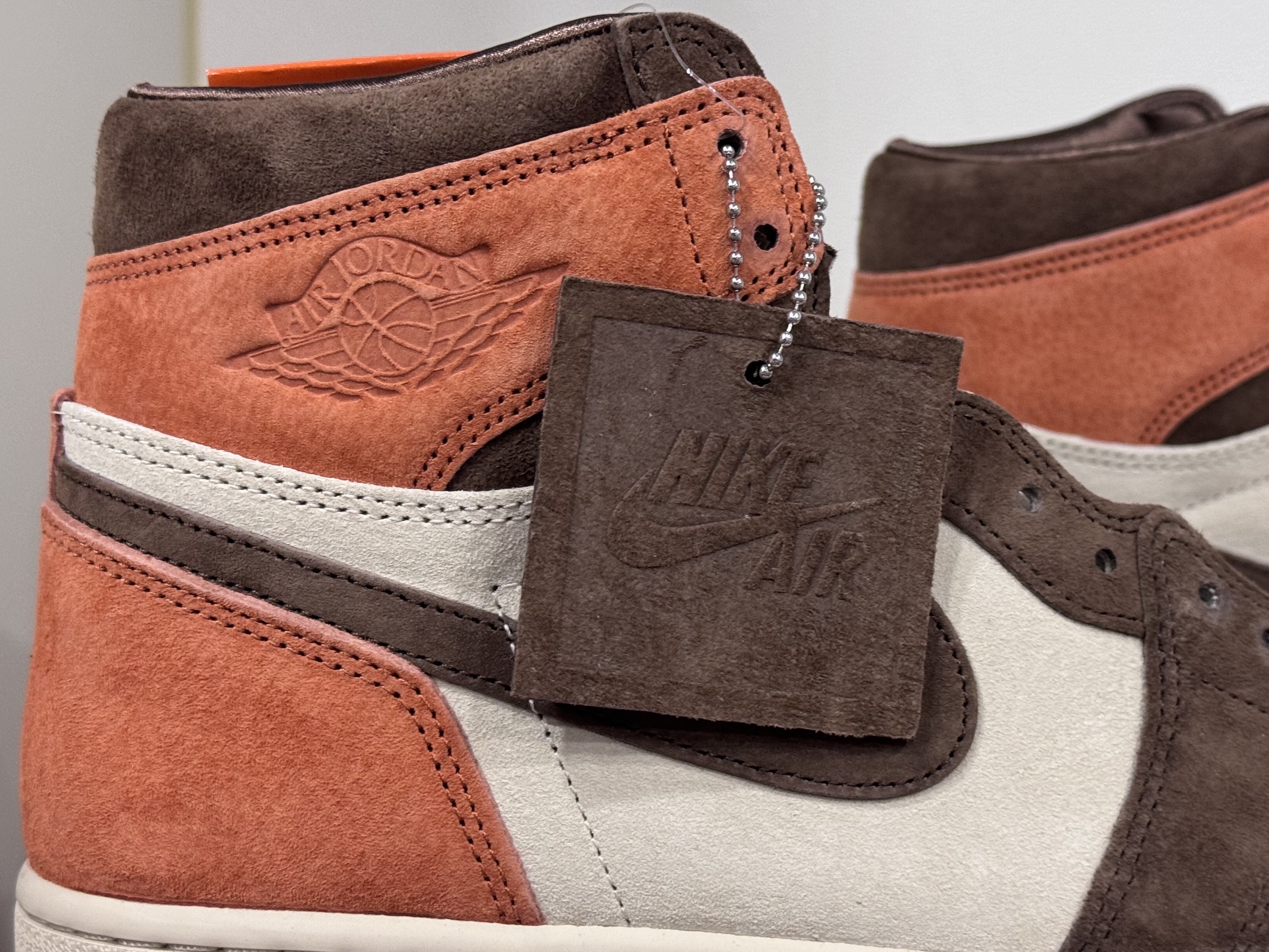 (W) Jordan 1 Retro High OG SP Cacao Wow Sanddrift 착용 스타일 - 2