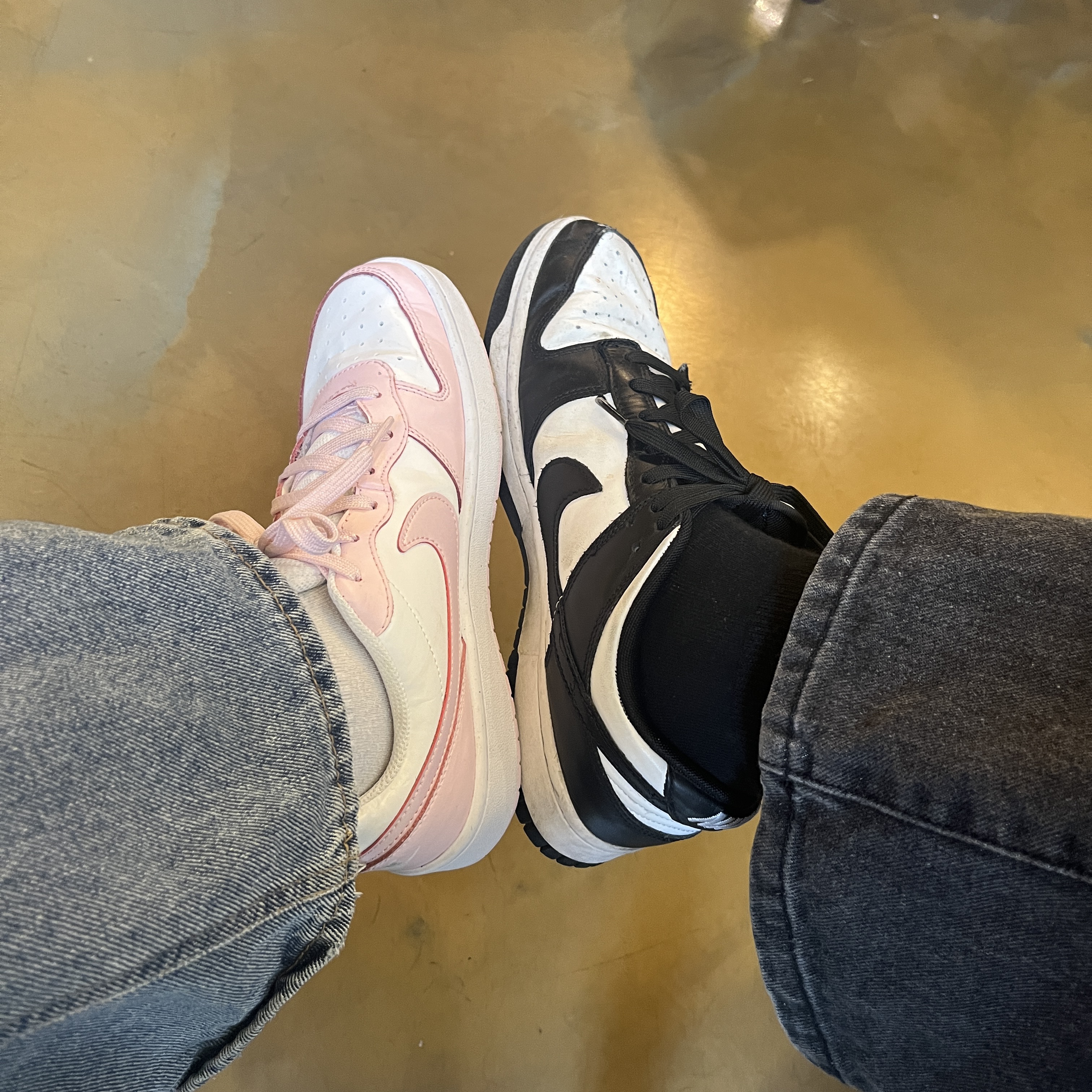 (GS) Nike Court Borough 2 SE White Pink Foam, Nike Dunk Low Retro Black 착용 스타일