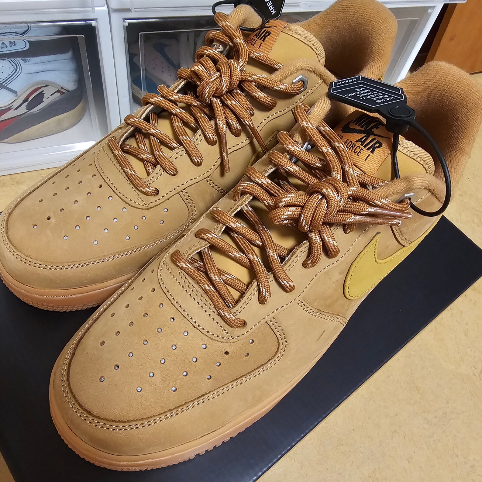Nike Air Force 1 '07 WB Flax 착용 스타일 - 2