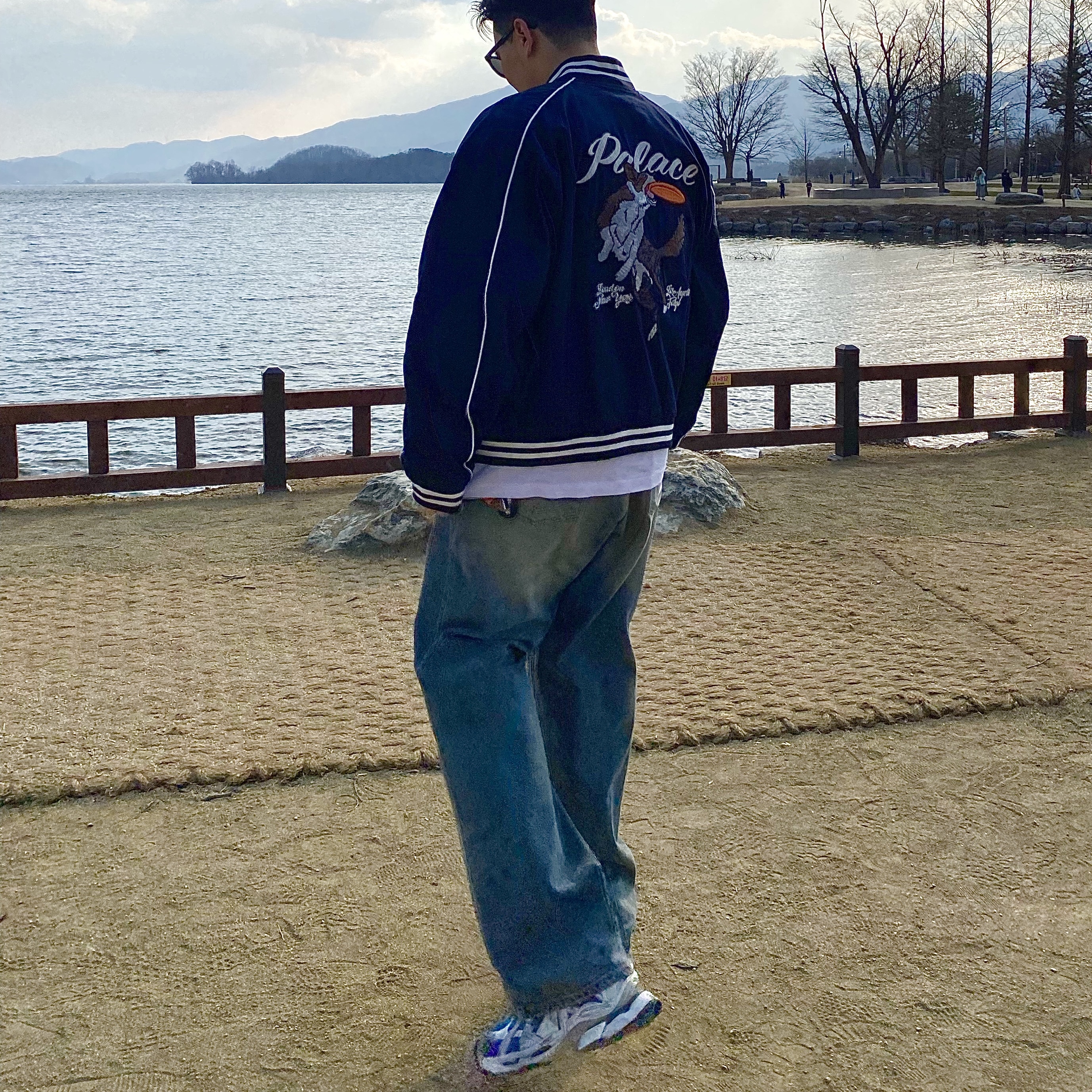 Palace Catch It Bomber Jacket Navy - 23SS, Balenciaga Runner Sneakers Blue White 착용 스타일 - 2