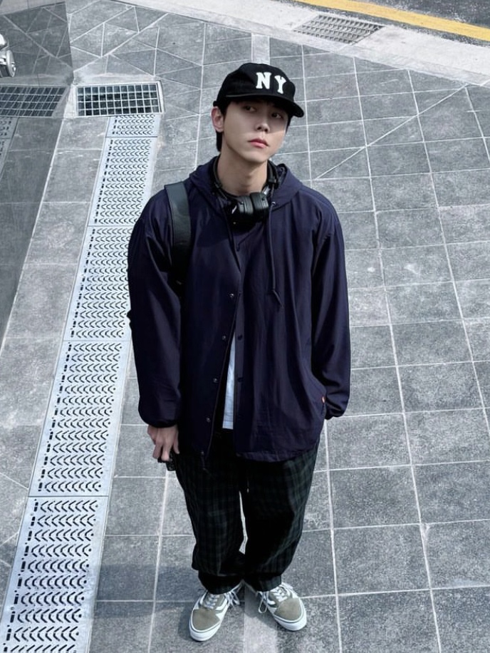 Marshall Major IV Black (Korean Ver.) 착용 스타일