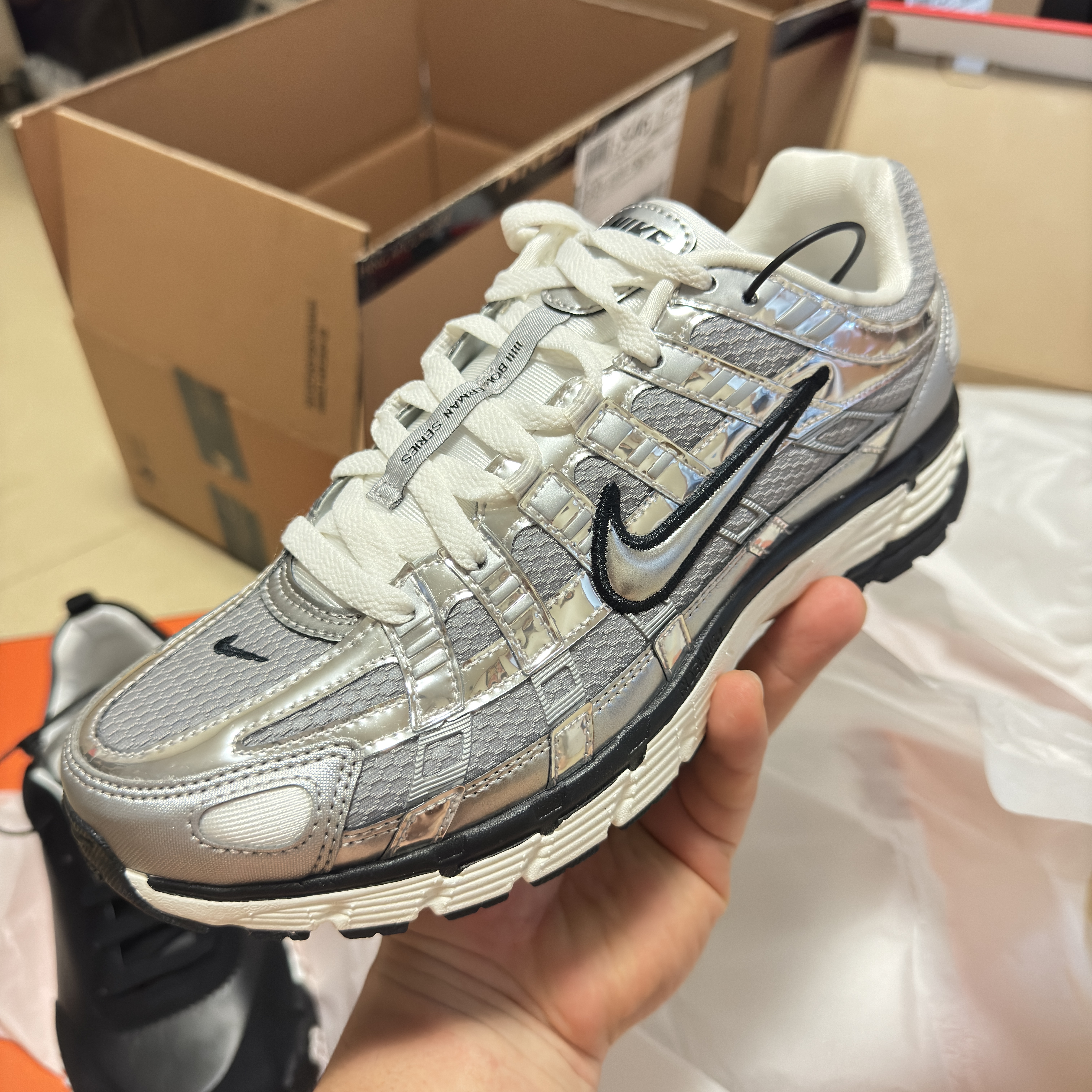 Nike P-6000 Metallic Silver, Hermes Bouncing Sneakers Calfskin Suede Goatskin & Noir 착용 스타일 - 1