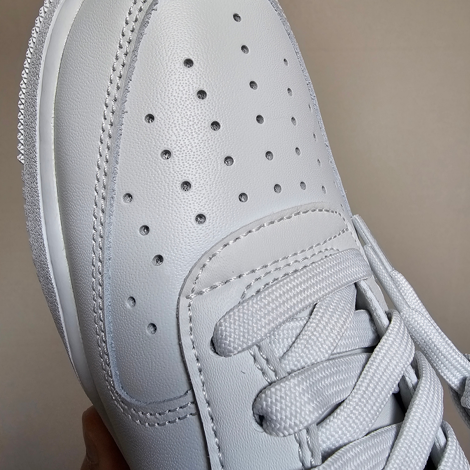 Nike Air Force 1 '07 Fresh Photon Dust 착용 스타일 - 2