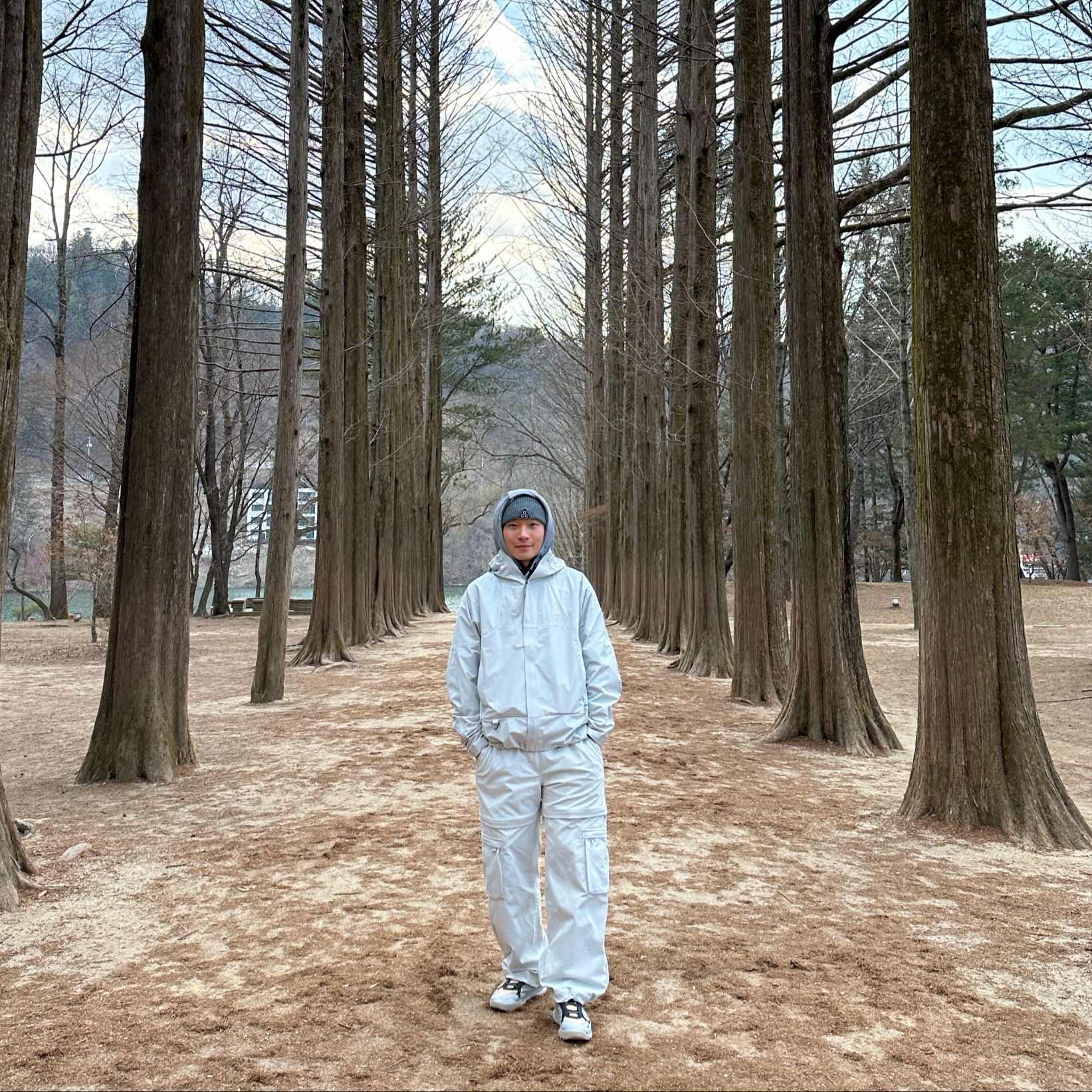 (W) Nike ACG Smith Summit Zip-Off Pants Photon Dust - US/EU, Nike ACG Air Nasu 2 Grey Fog 착용 스타일 - 1