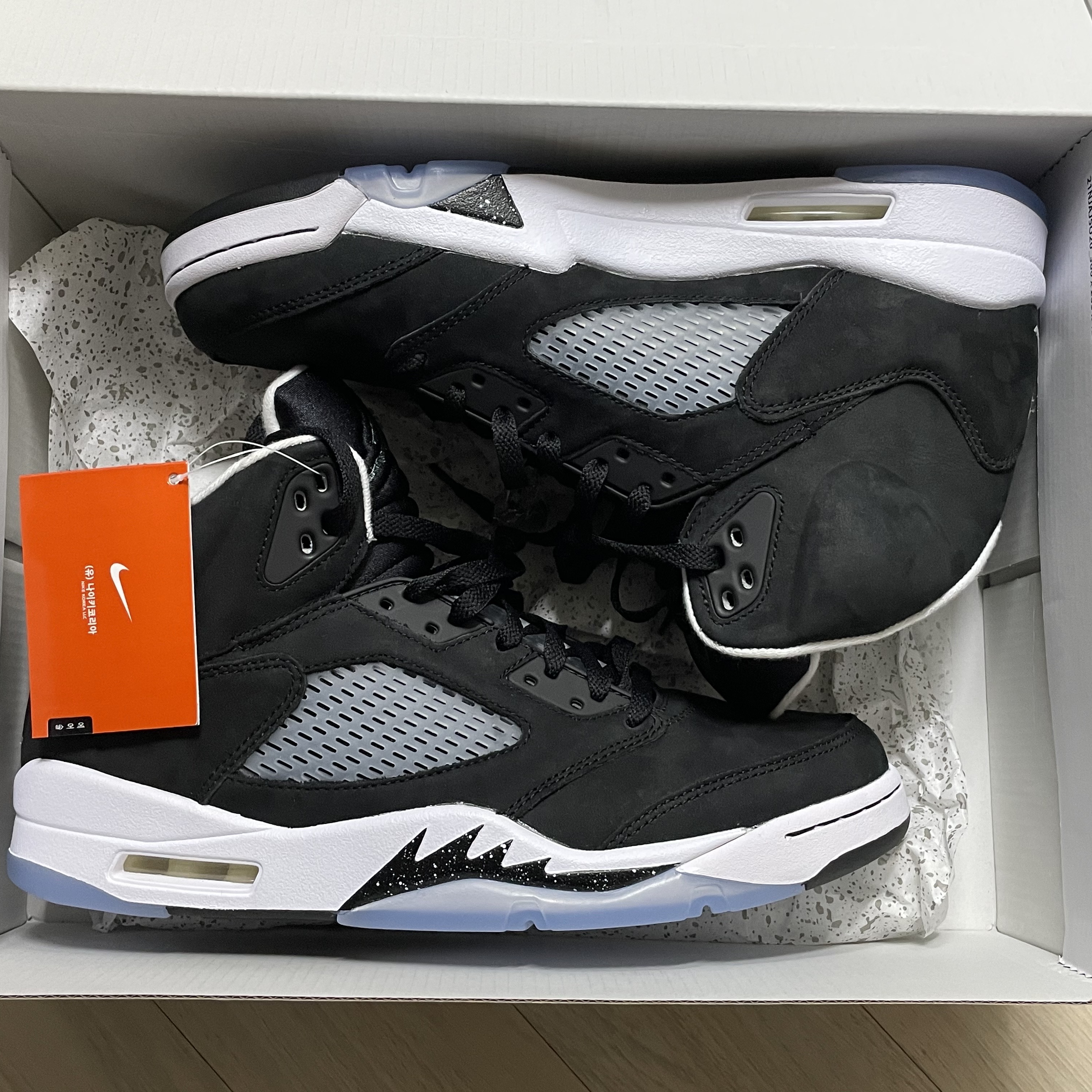 Jordan 5 Retro Moonlight 착용 스타일