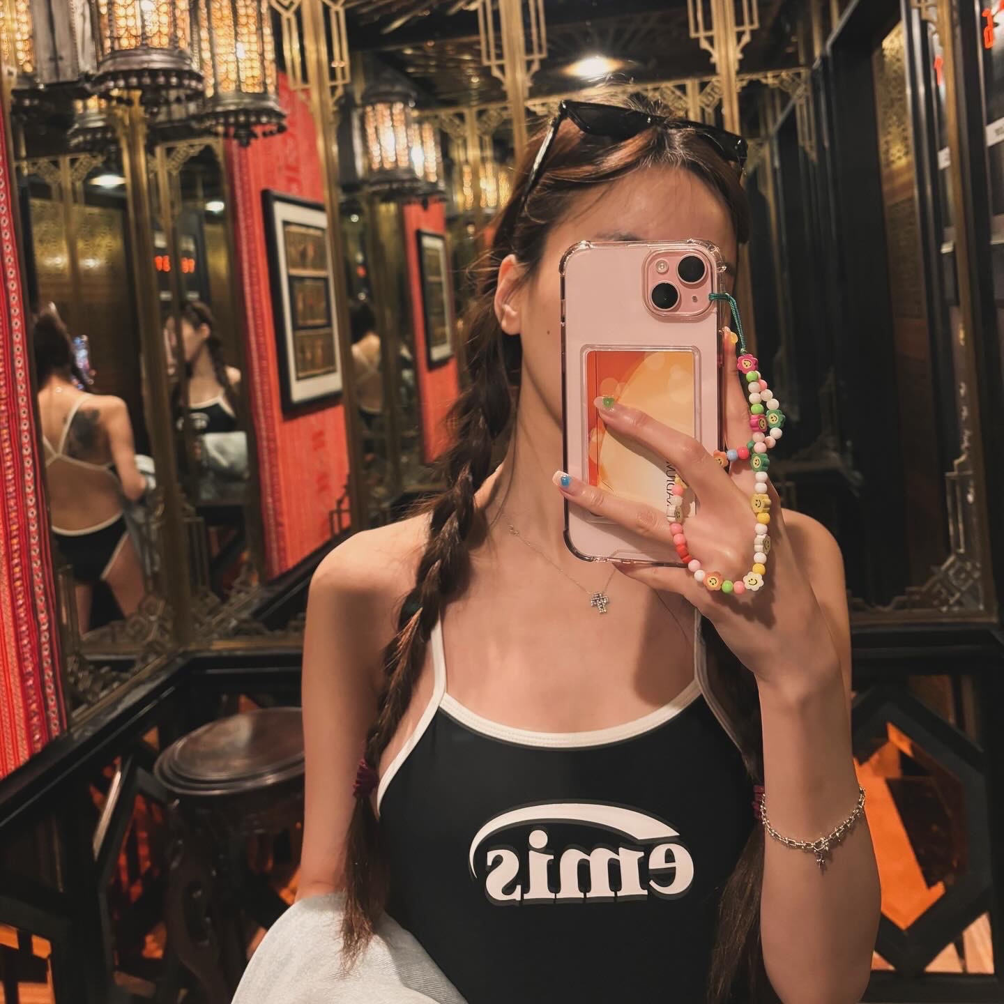 (W) Emis Logo V-Back Strap Swimsuit Black, Jacquemus Le Bob Artichaut Bucket Hat Off White 착용 스타일 - 1