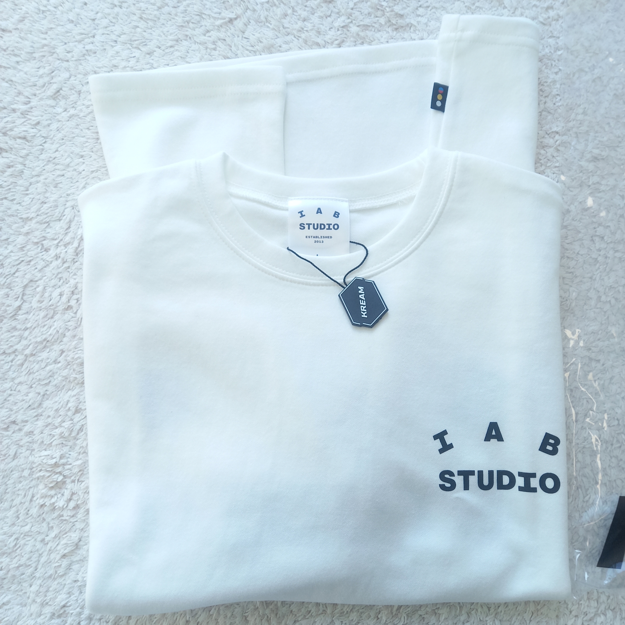 IAB Studio T-Shirt White - 23FW 착용 스타일 - 2