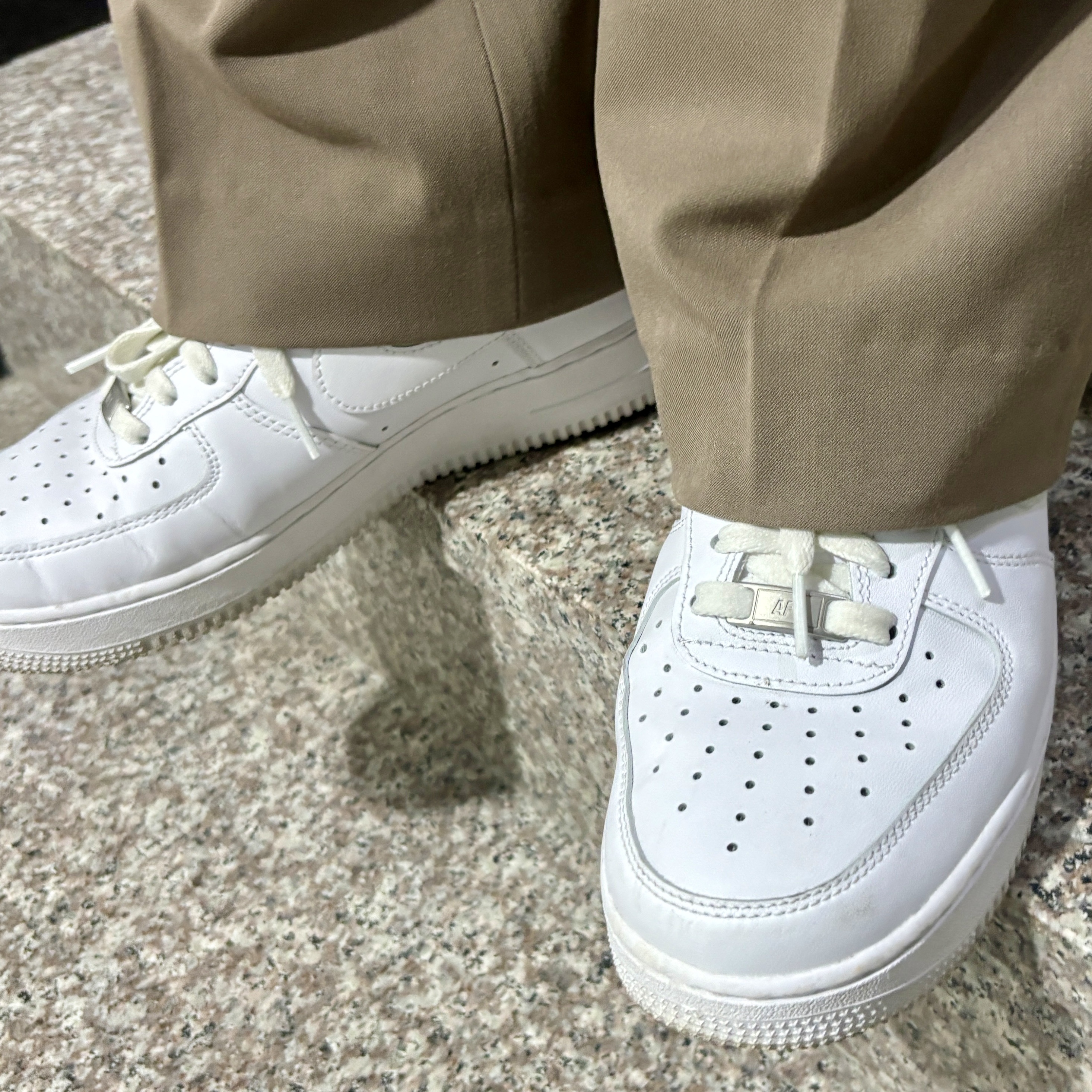 Nike Air Force 1 '07 Low White 착용 스타일 - 3