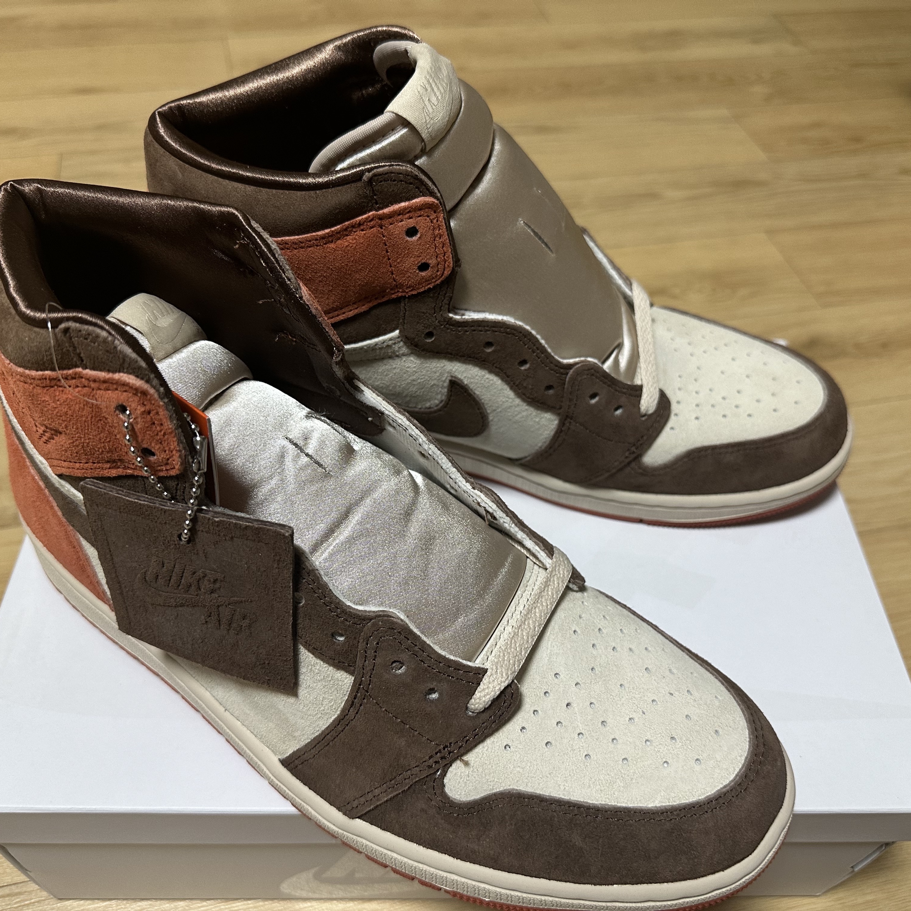 (W) Jordan 1 Retro High OG SP Cacao Wow Sanddrift 착용 스타일 - 1