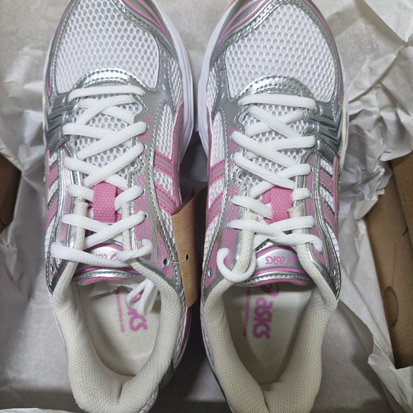 Asics Unlimited Gel-Kayano 14 White Fawn 착용 스타일 - 1
