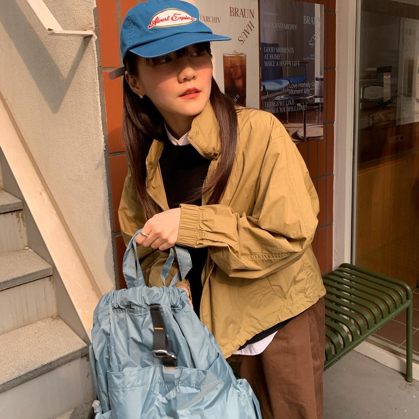 RAWROW Travel String Backpack Mini 720 Sage Blue 착용 스타일 - 8