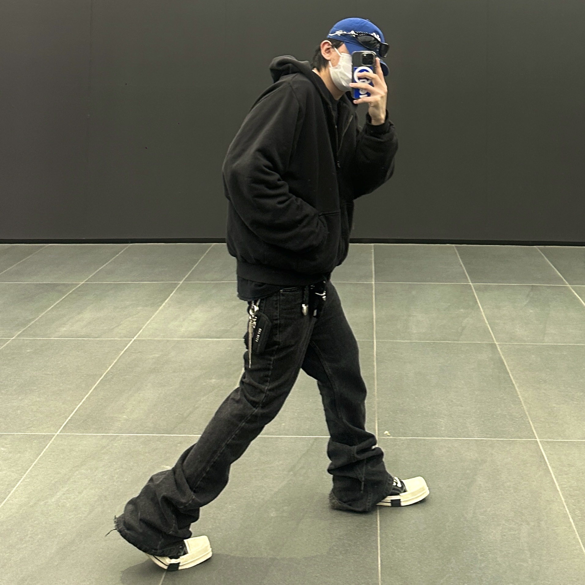 Converse x Drkshdw Turbodrk Chuck 70 Hi Black, Yeezy YZY Zip-Up Hoodie Black 착용 스타일 - 1