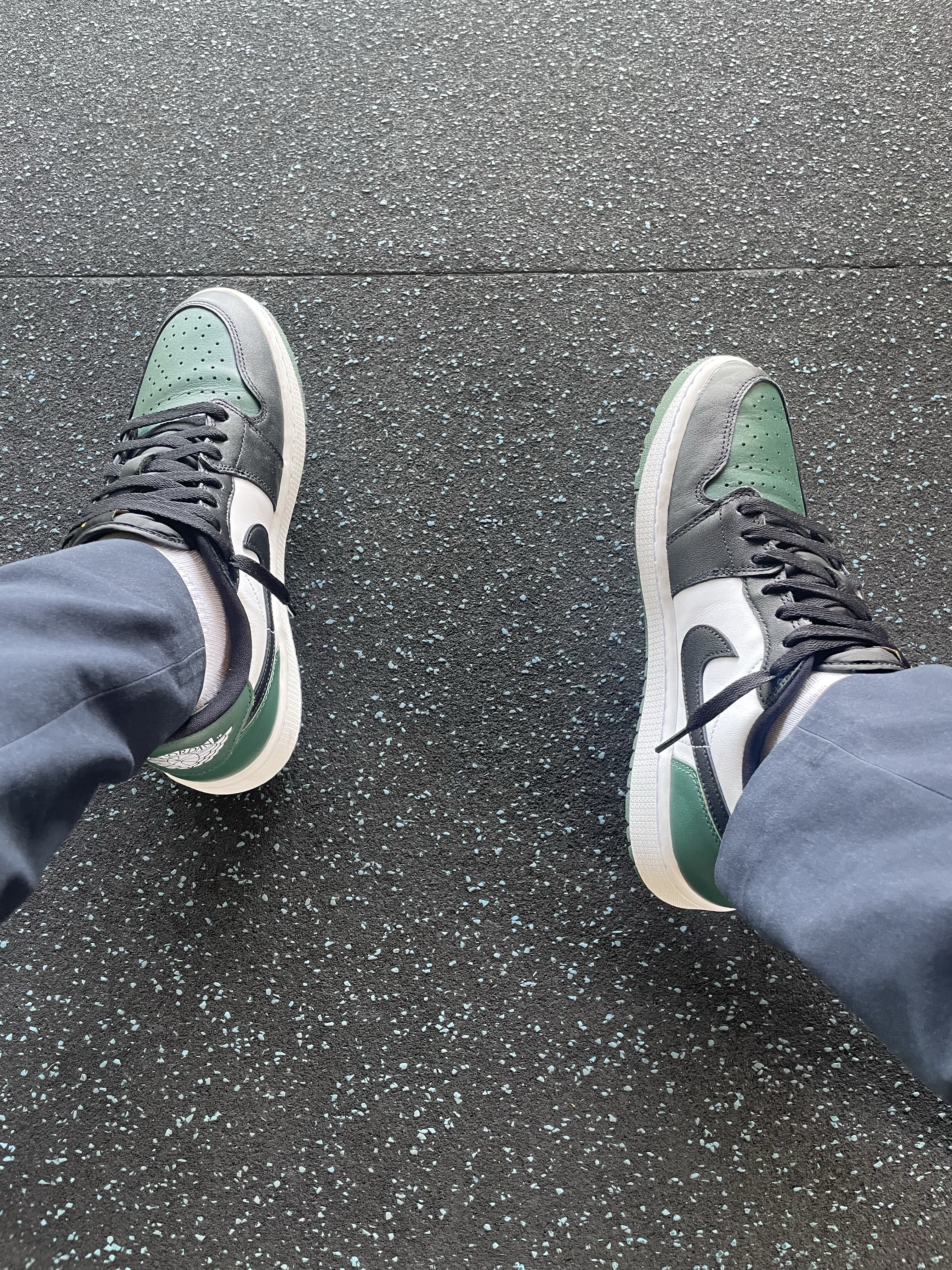 Jordan 1 Low Golf Noble Green 착용 스타일