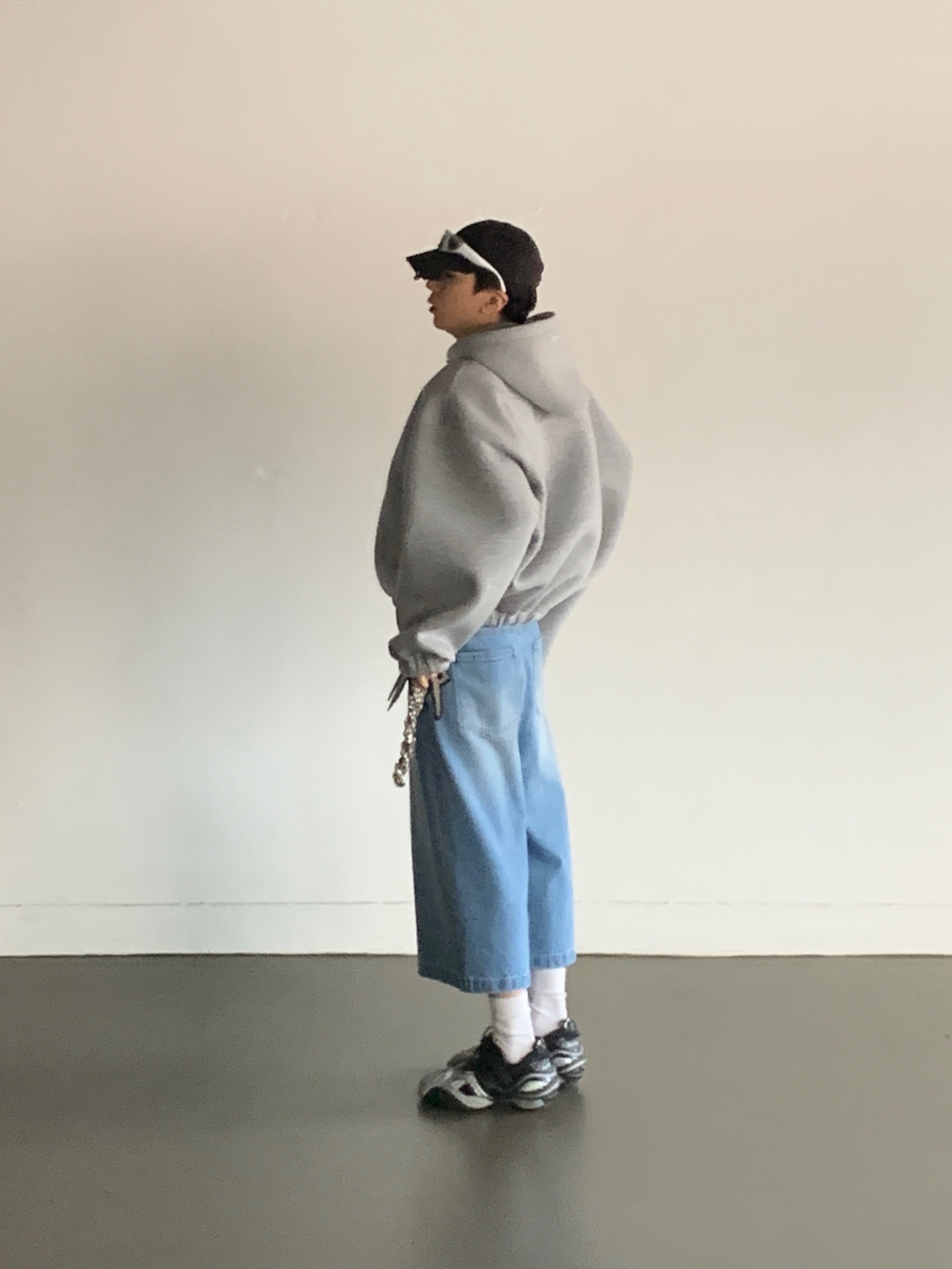 Balenciaga Tyrex Sneakers Black Grey, Balenciaga Heavy Piercing Cap Faded Black 착용 스타일 - 2