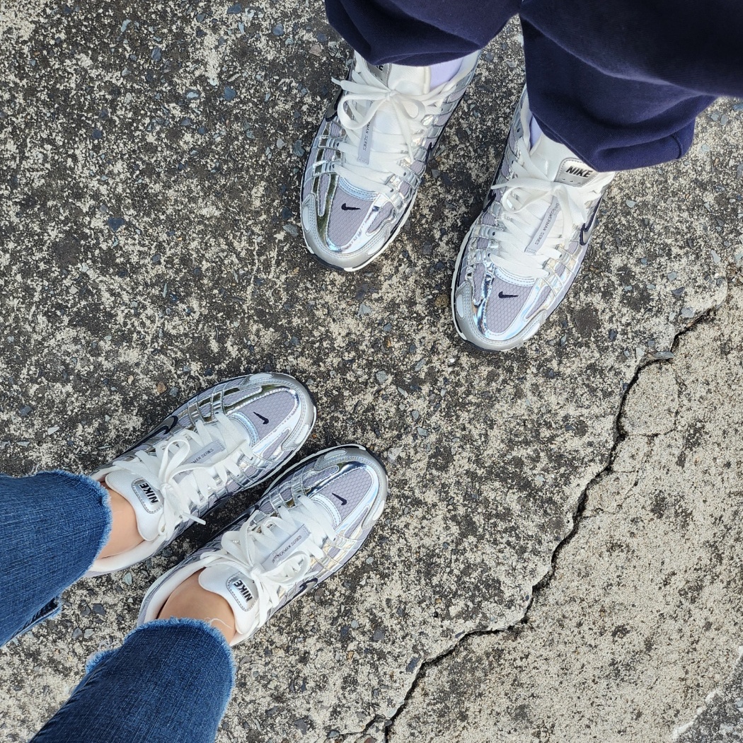 Nike P-6000 Metallic Silver 착용 스타일
