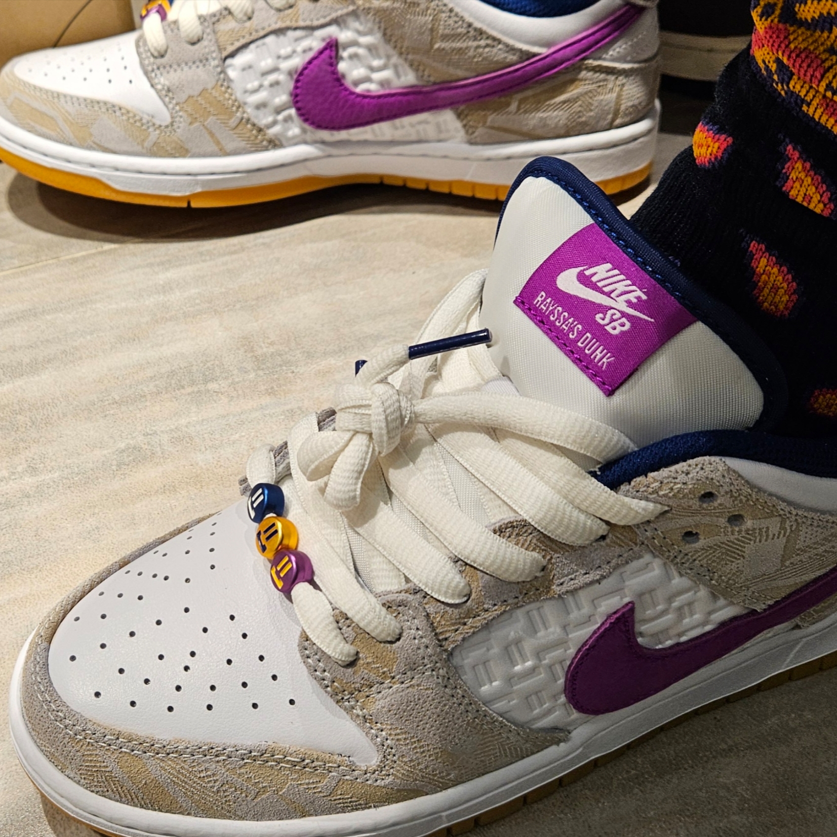 Nike x Rayssa Leal SB Dunk Low PRM Pure Platinum Vivid Purple 착용 스타일 - 5
