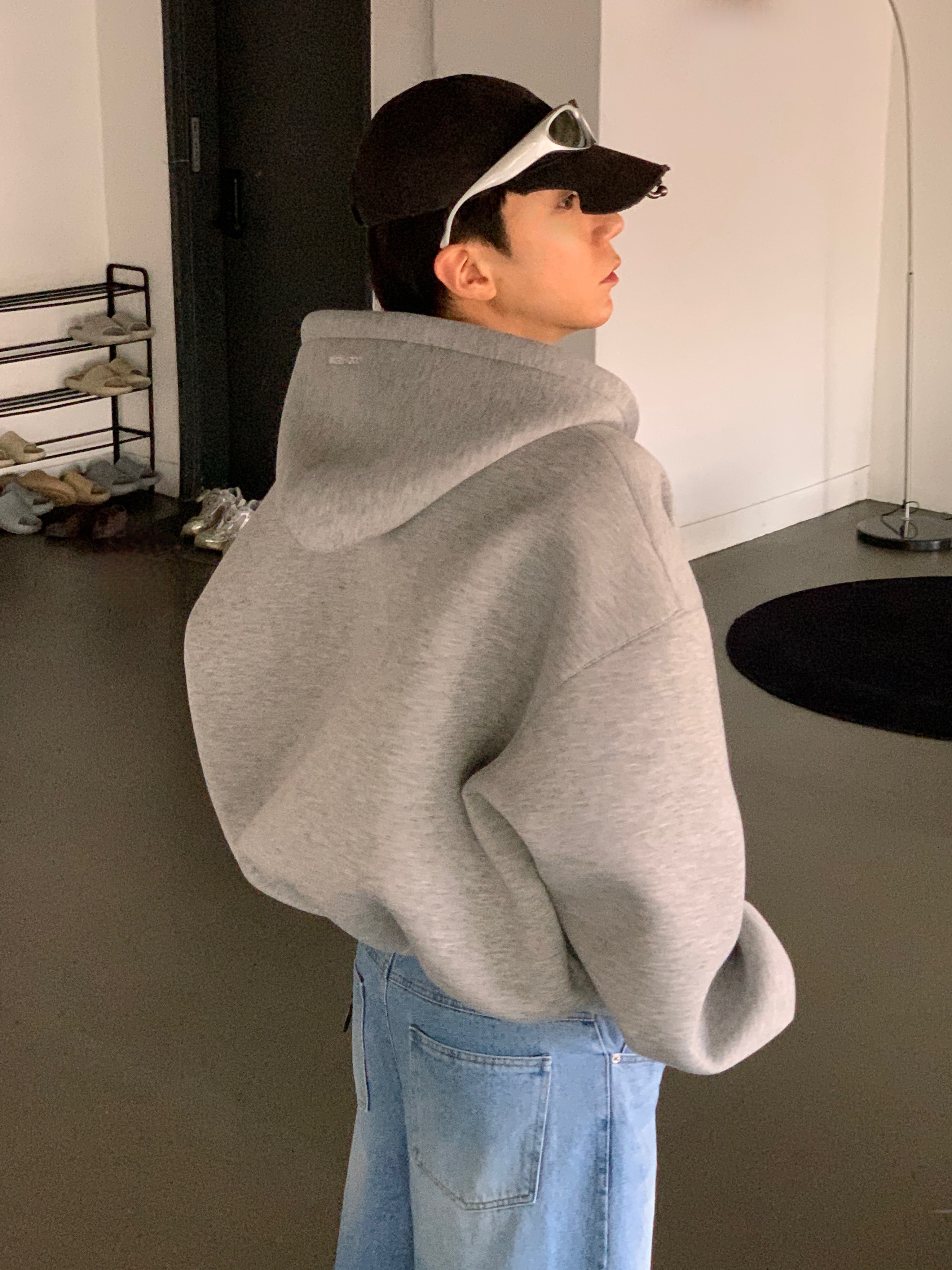 Balenciaga Tyrex Sneakers Black Grey, Balenciaga Heavy Piercing Cap Faded Black 착용 스타일 - 7