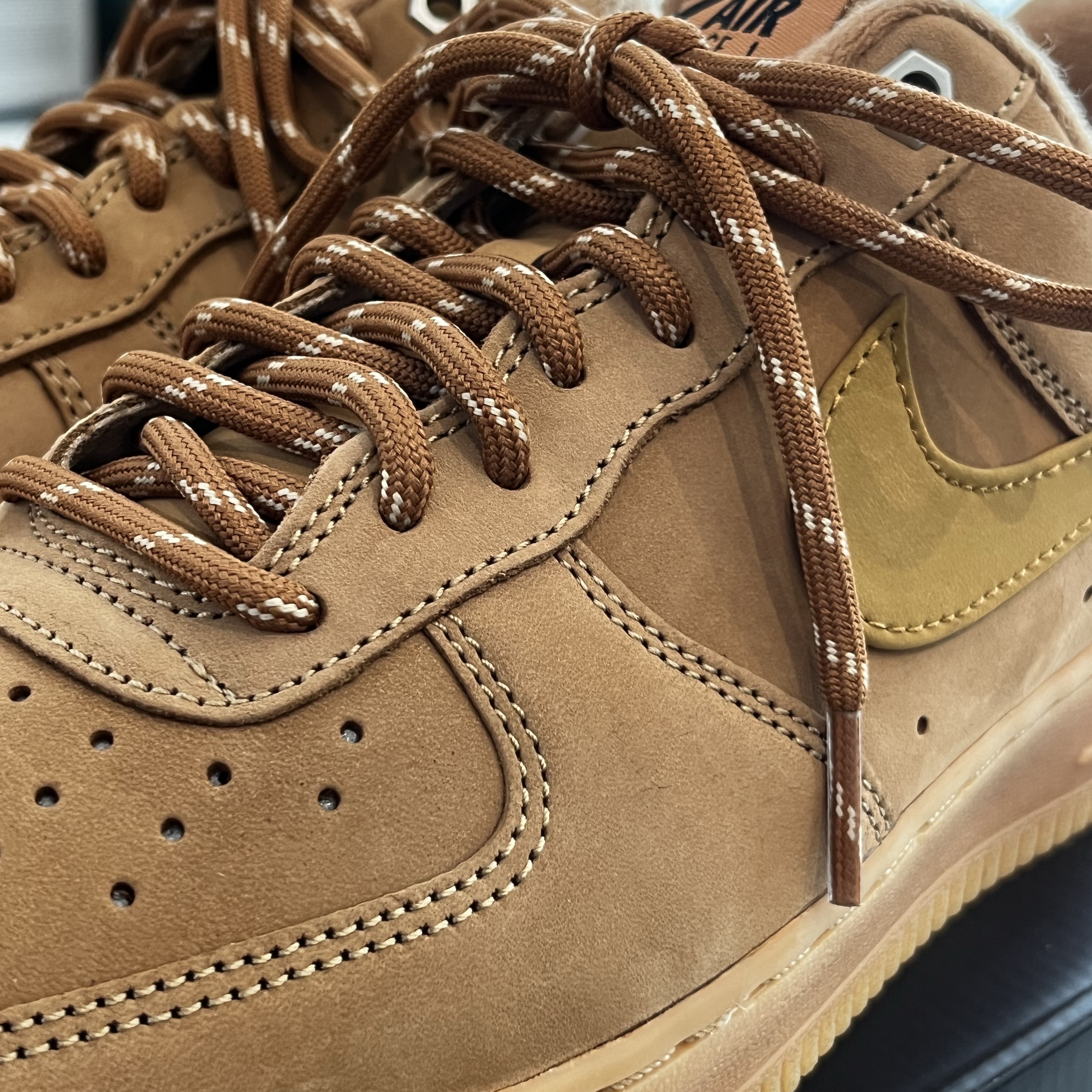 Nike Air Force 1 '07 WB Flax 착용 스타일