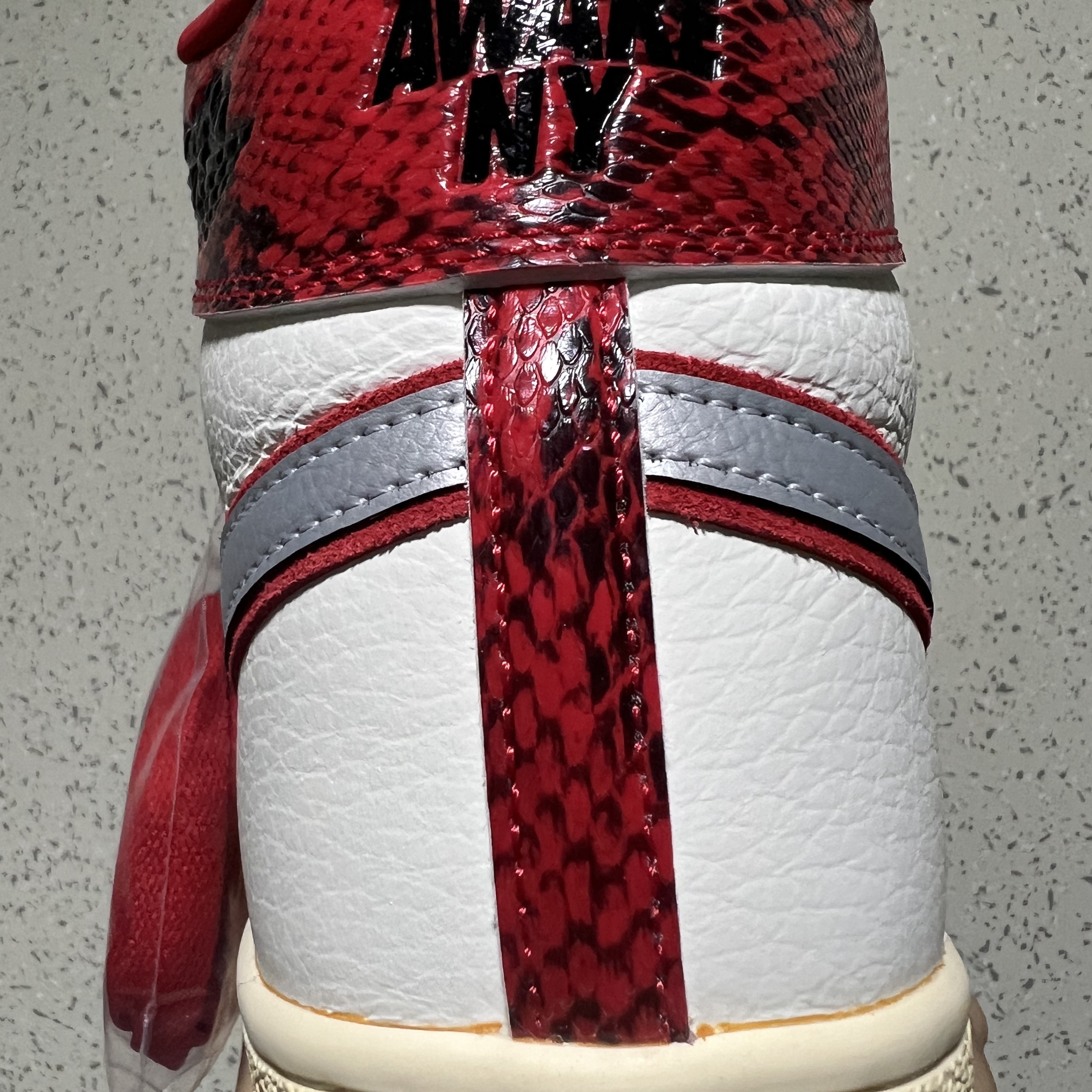 Jordan x Awake NY Air Ship PE SP Sail University Red 착용 스타일 - 2