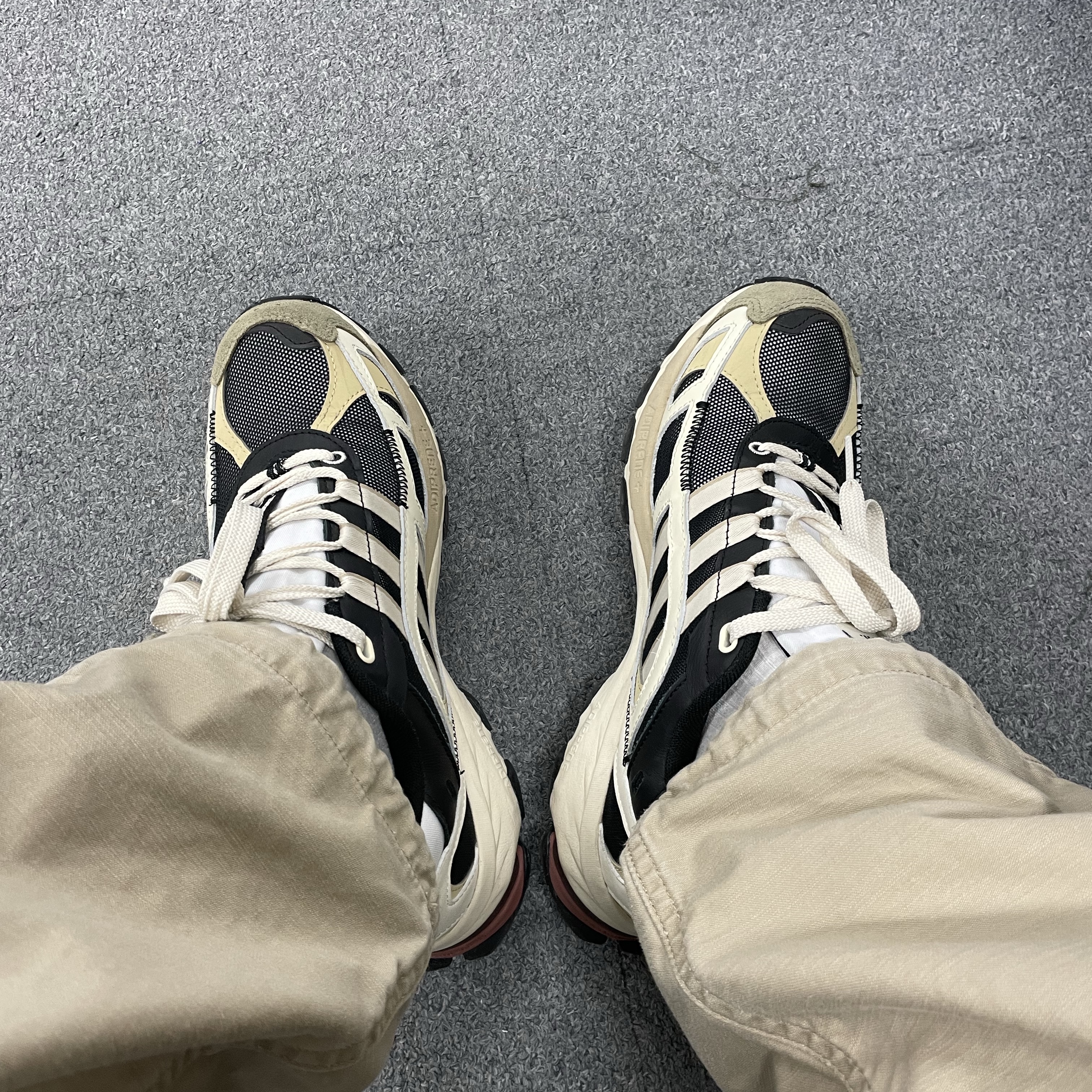 Adidas x Song for the Mute Shadowturf Core Black 착용 스타일
