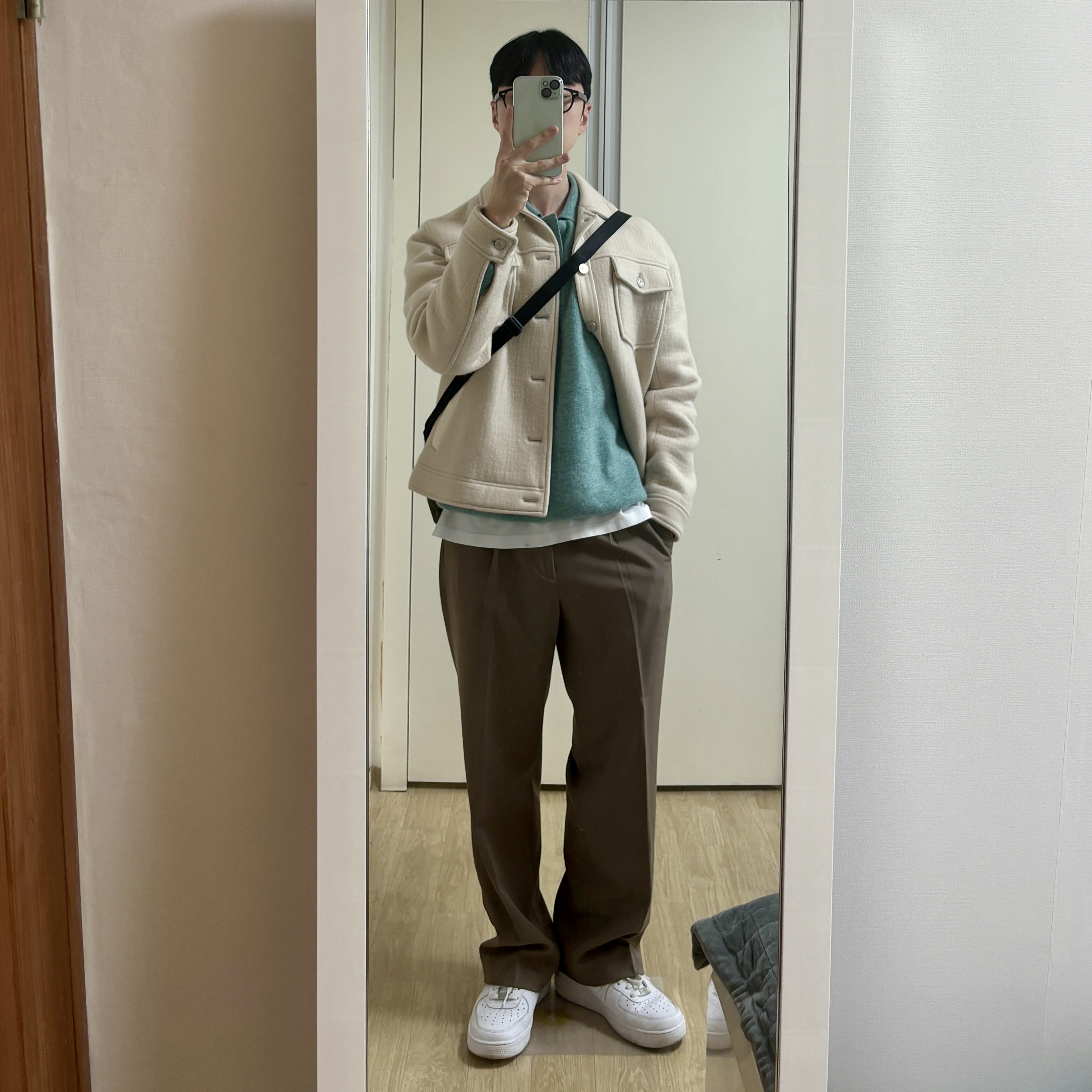 Nike Air Force 1 '07 Low White 착용 스타일 - 1