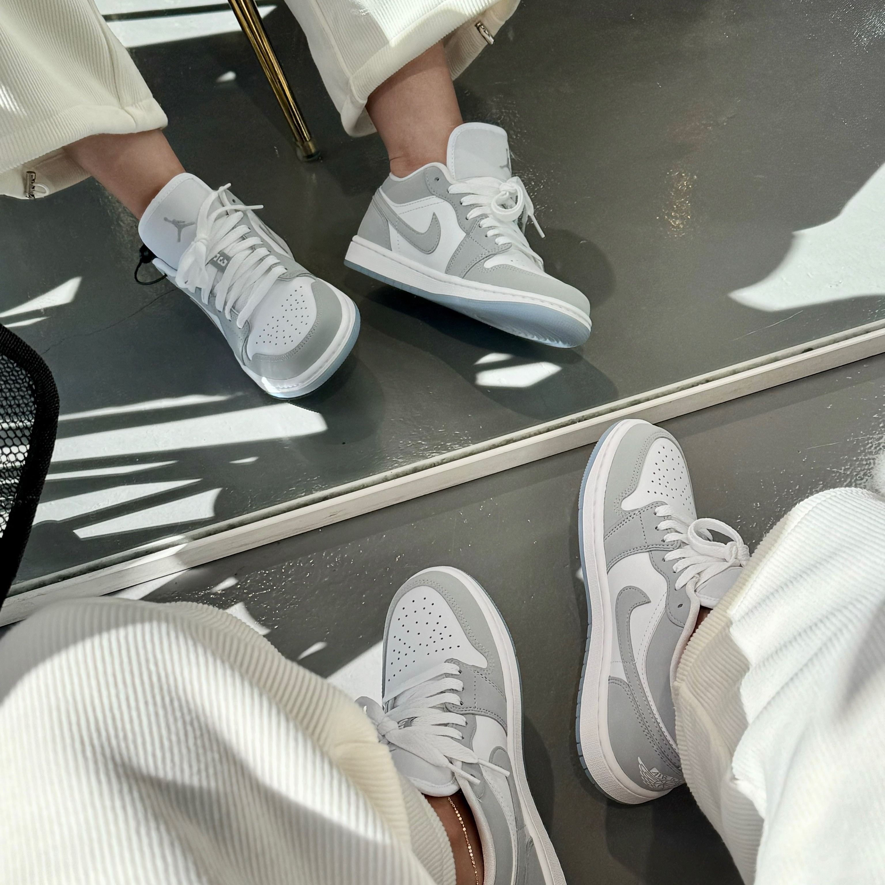 (W) Jordan 1 Low White Wolf Grey 착용 스타일
