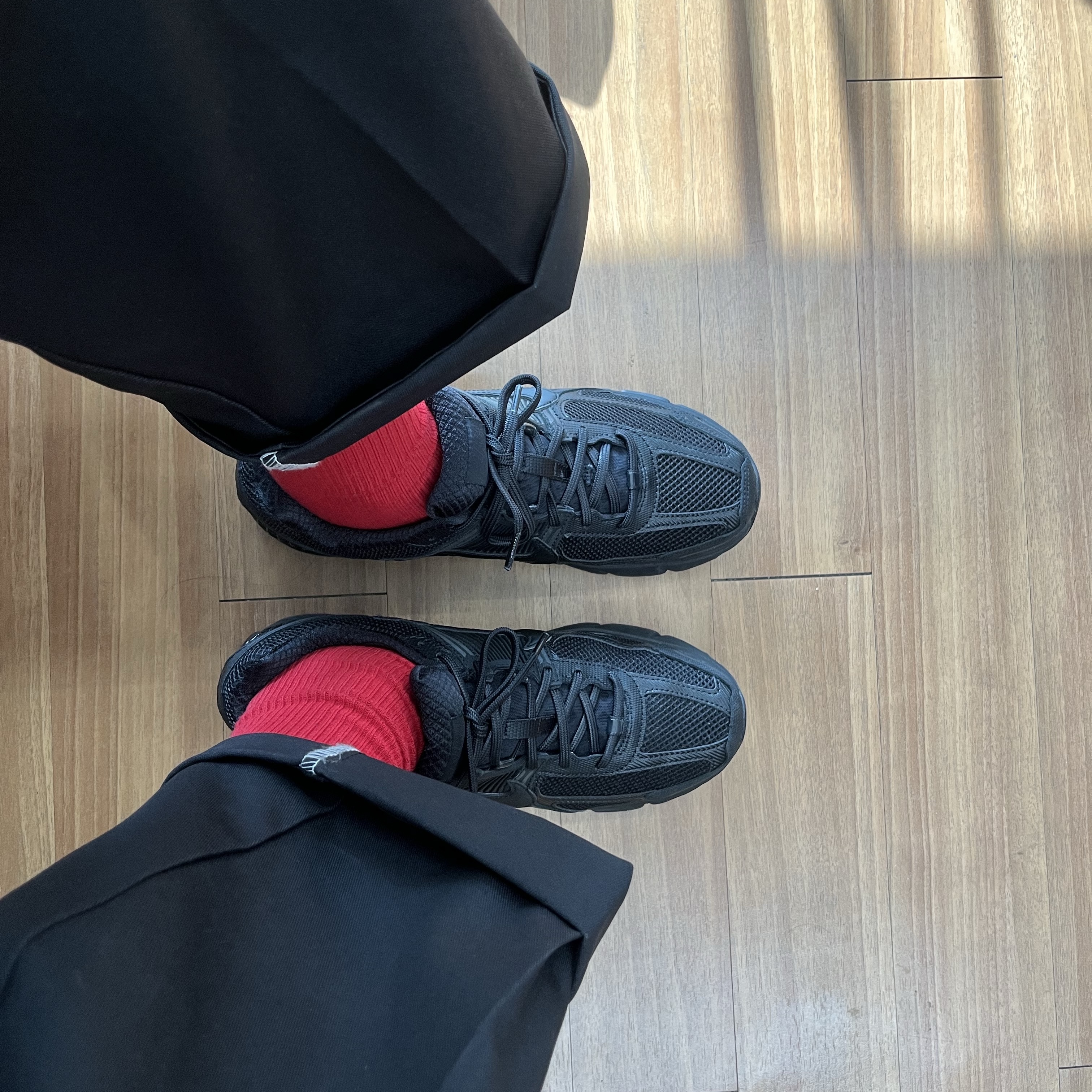 Nike Zoom Vomero 5 SP Black 착용 스타일