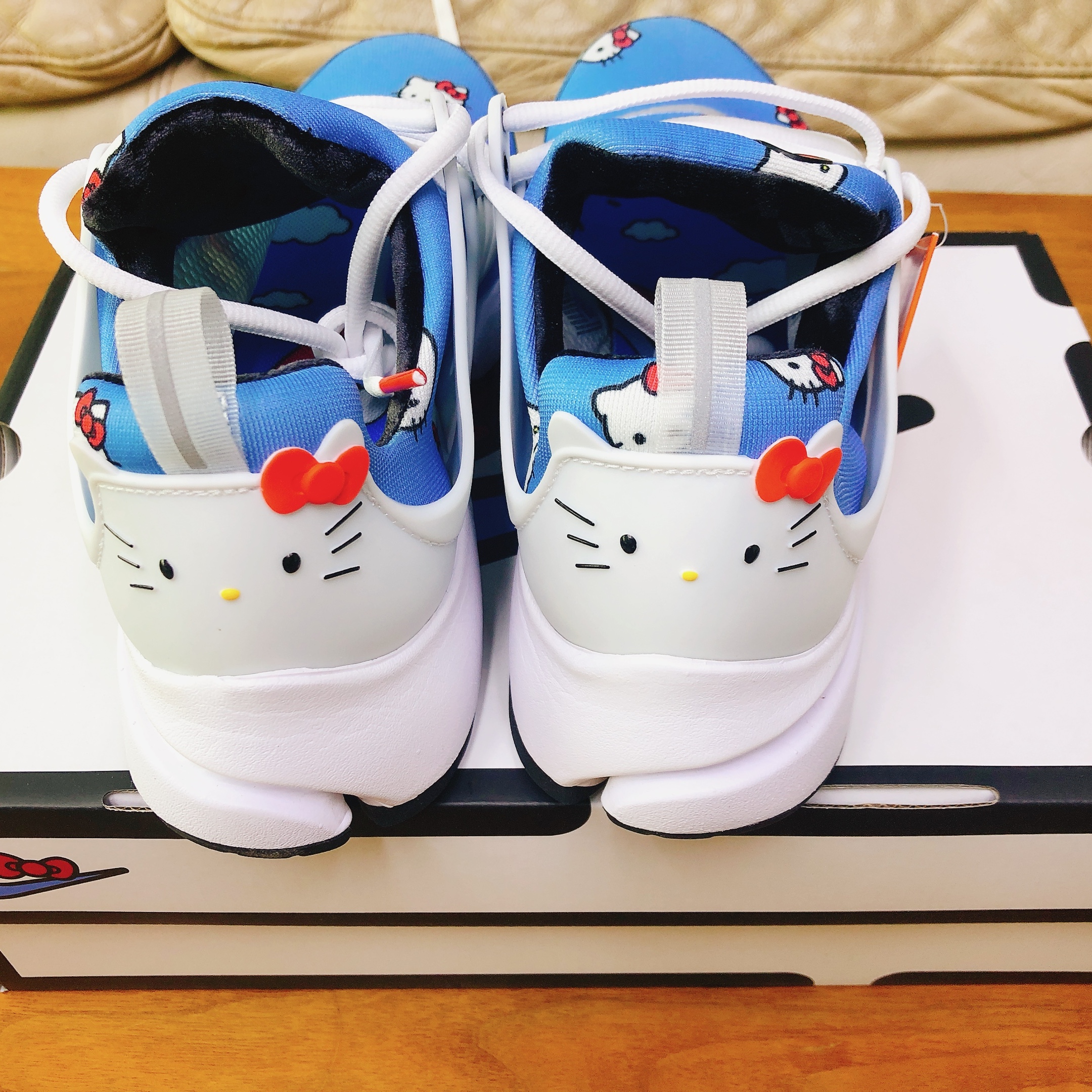 Nike x Hello Kitty Air Presto University Blue 착용 스타일 - 2