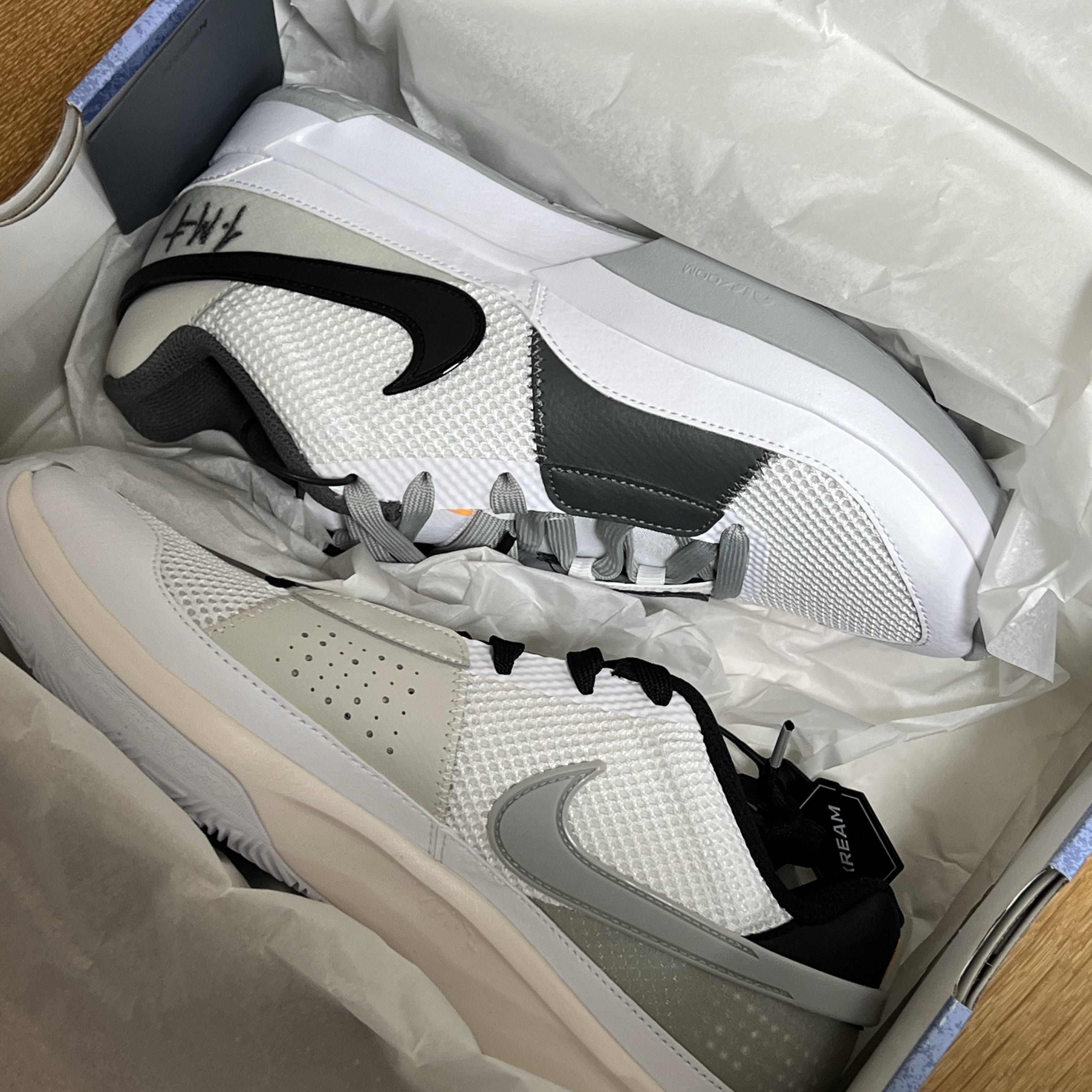 Nike Ja 1 EP Light Smoke Grey 착용 스타일 - 1