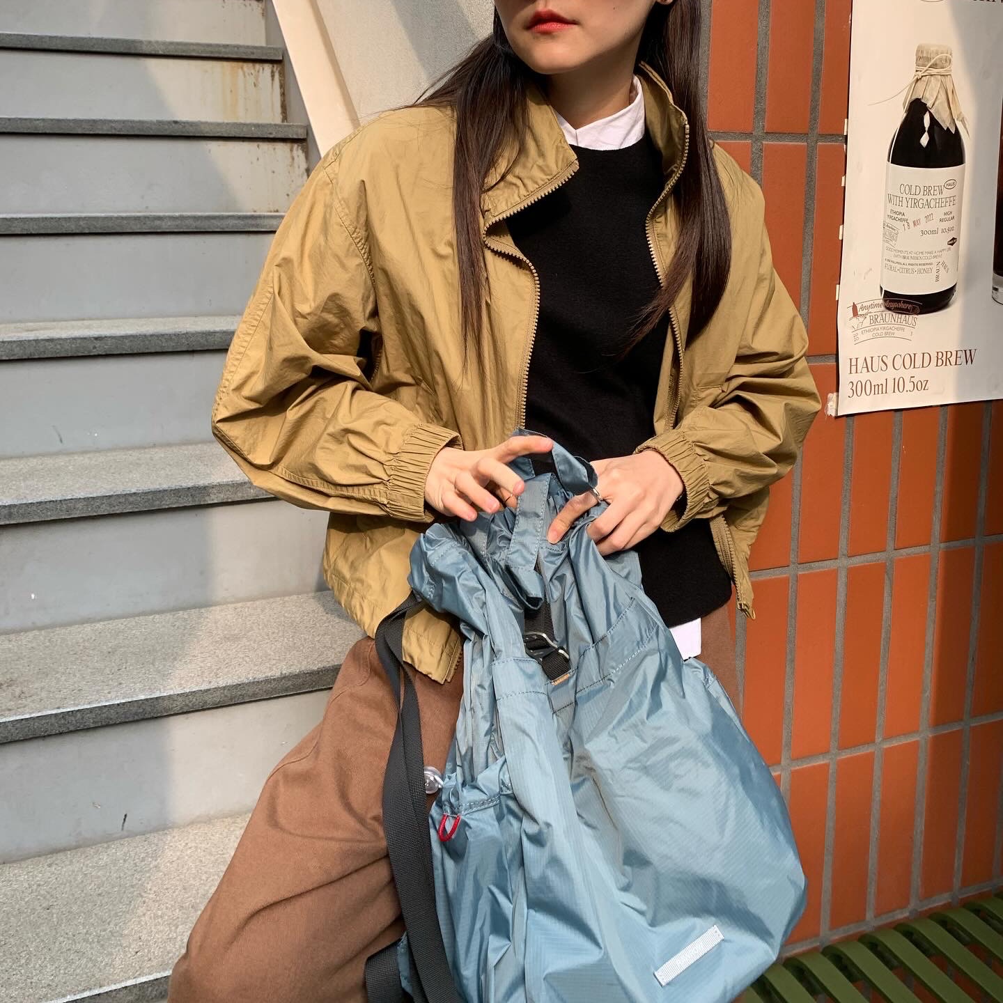 RAWROW Travel String Backpack Mini 720 Sage Blue 착용 스타일 - 9