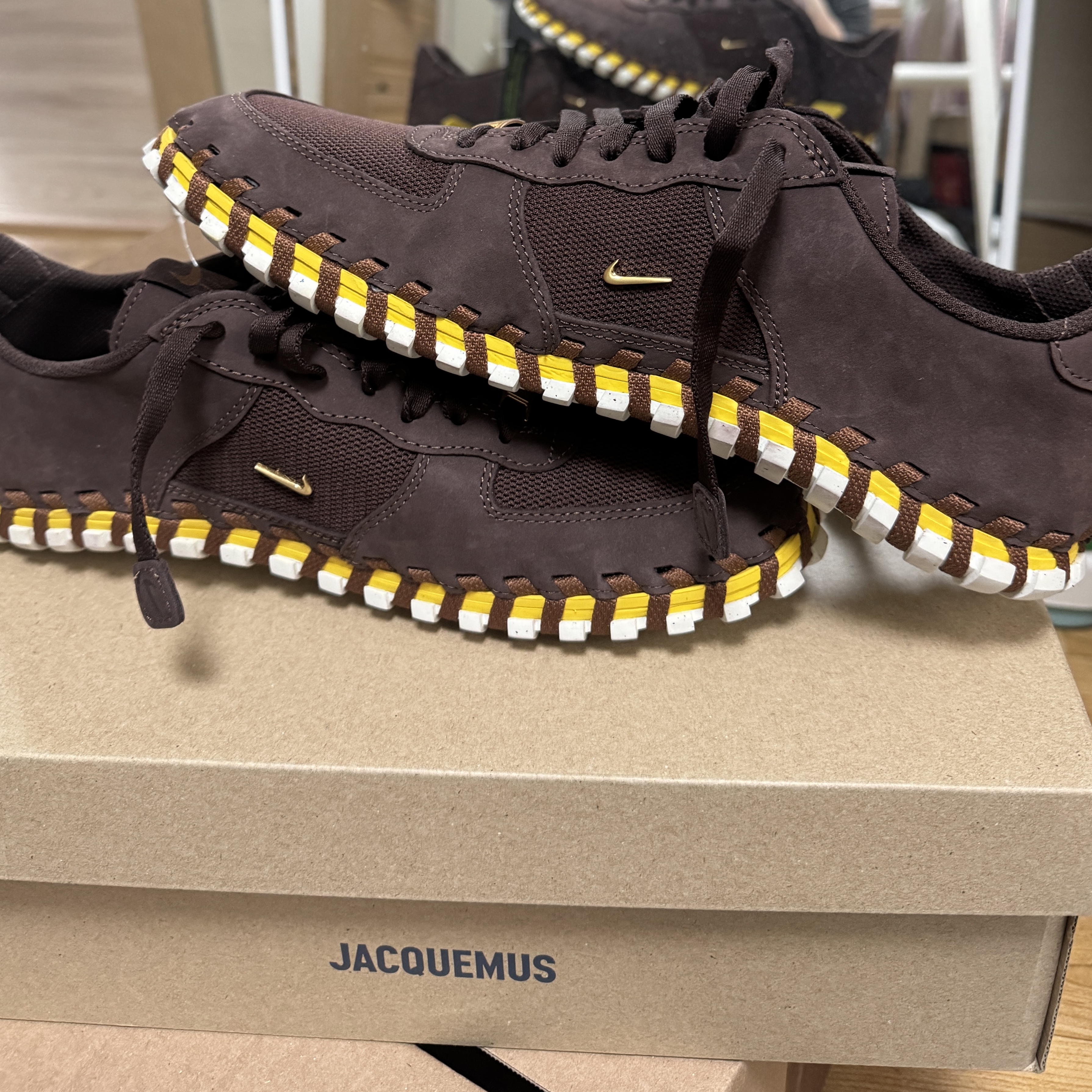 Nike x Jacquemus J Force 1 Low LX SP Earth 착용 스타일 - 1