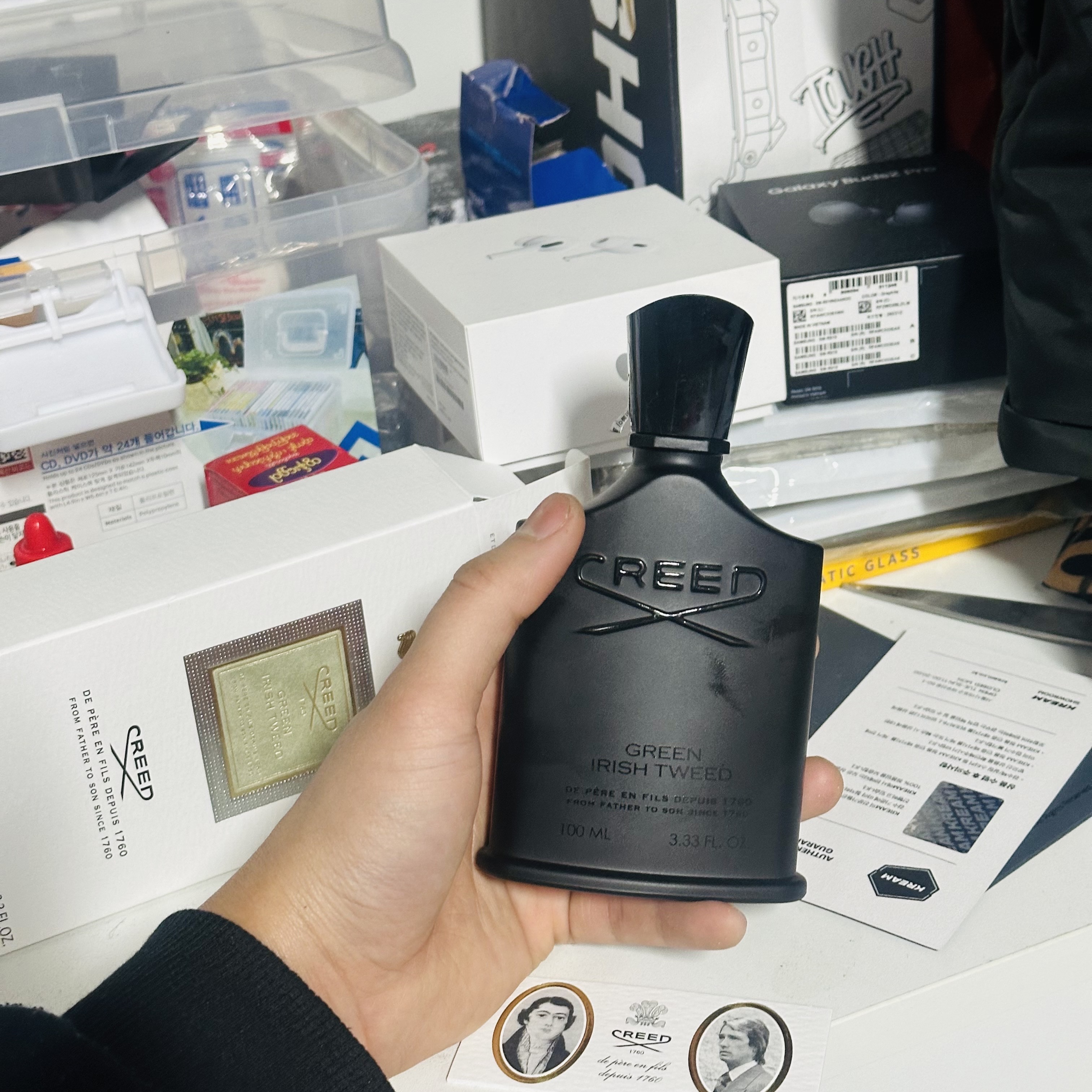 Creed Green Irish Tweed Eau De Parfum 100ml, Apple Airpods Pro 2nd Gen with MagSafe Charging Case USB C (Korean Ver.) 착용 스타일