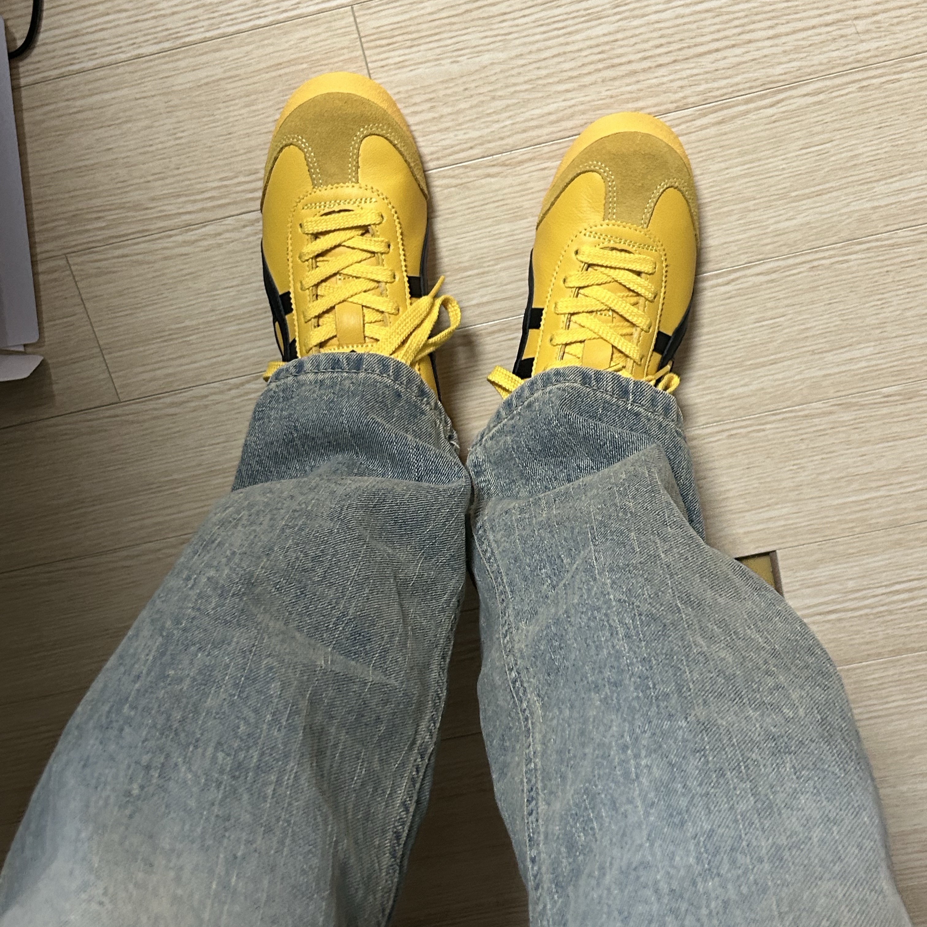 Onitsuka Tiger Mexico 66 Yellow Black 착용 스타일