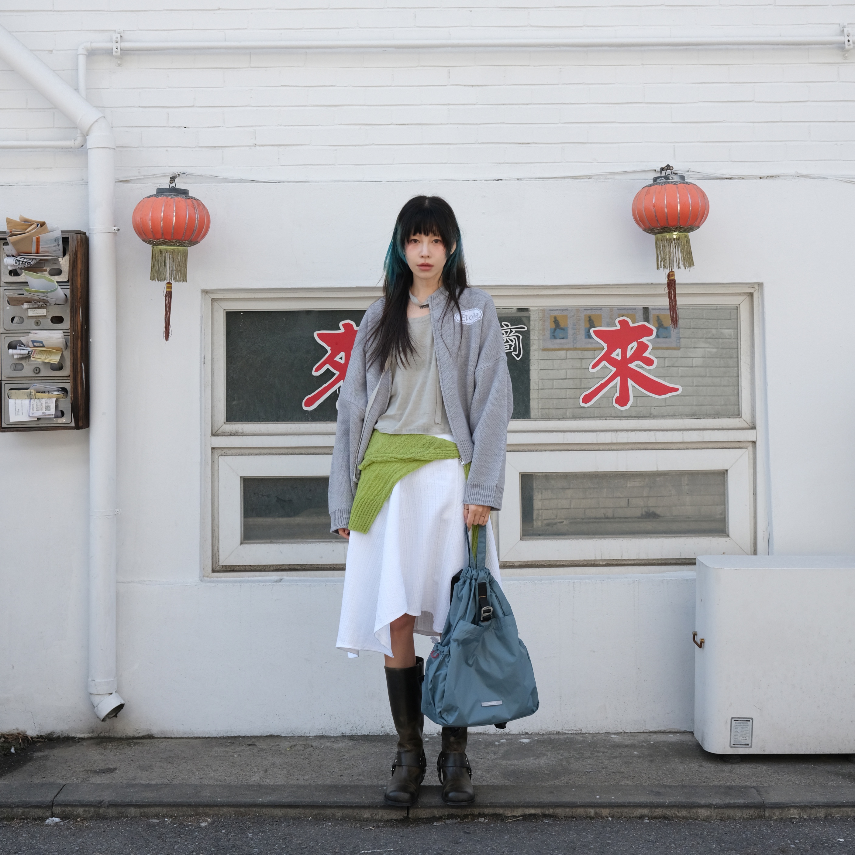 RAWROW Travel String Backpack Mini 720 Sage Blue 착용 스타일 - 8