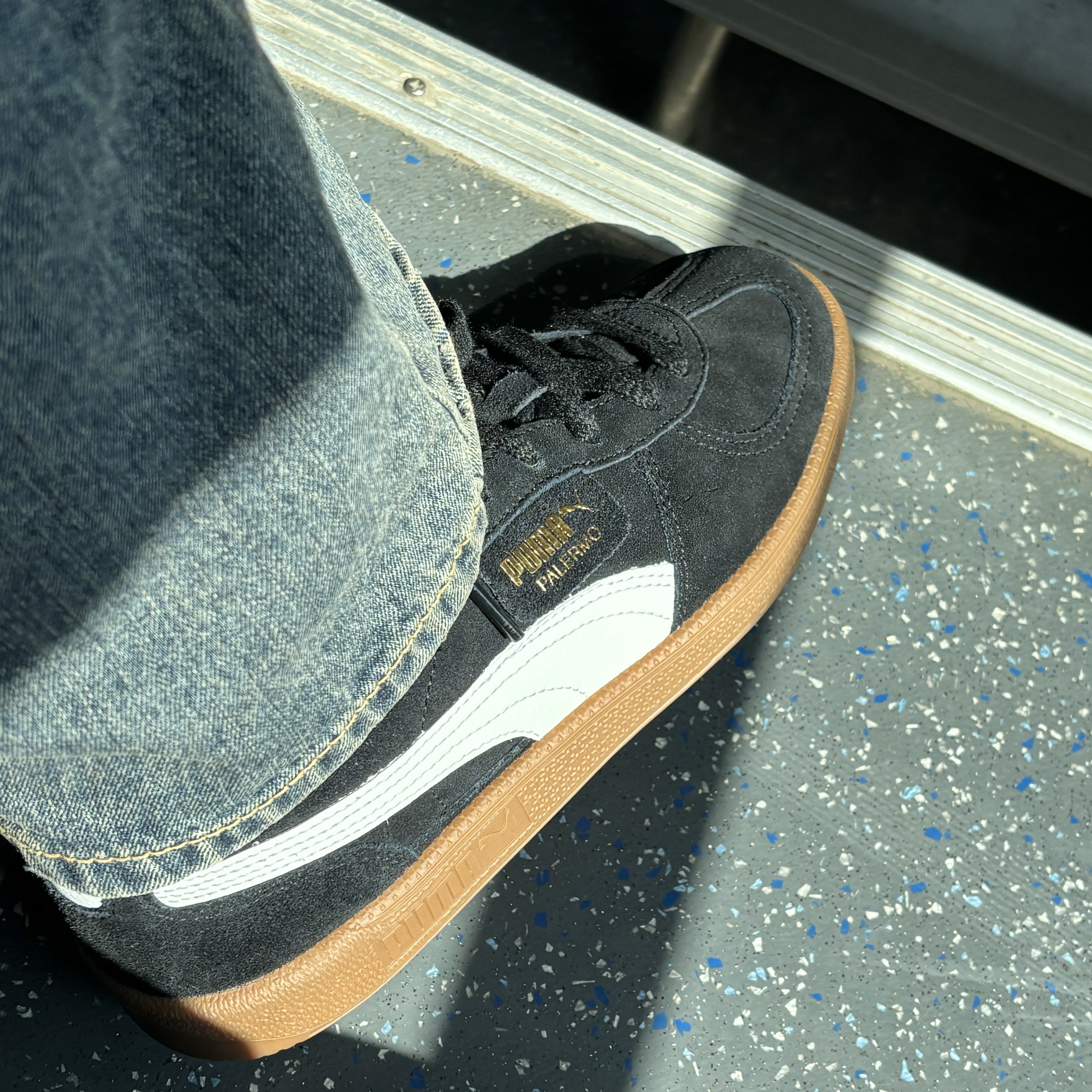 Puma Palermo Black White 착용 스타일 - 2