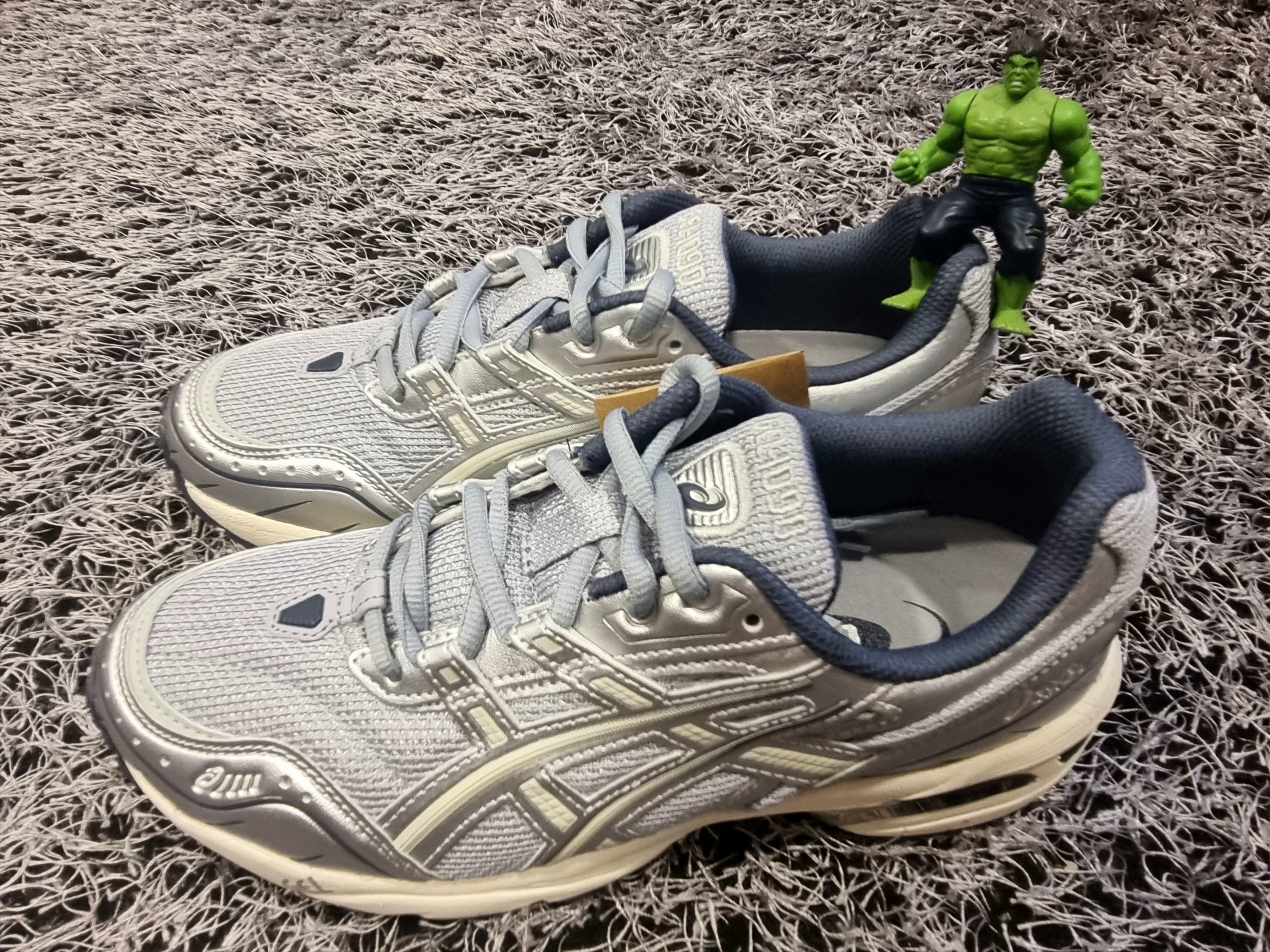 Asics Gel-1090 Piedmont Grey 착용 스타일 - 1