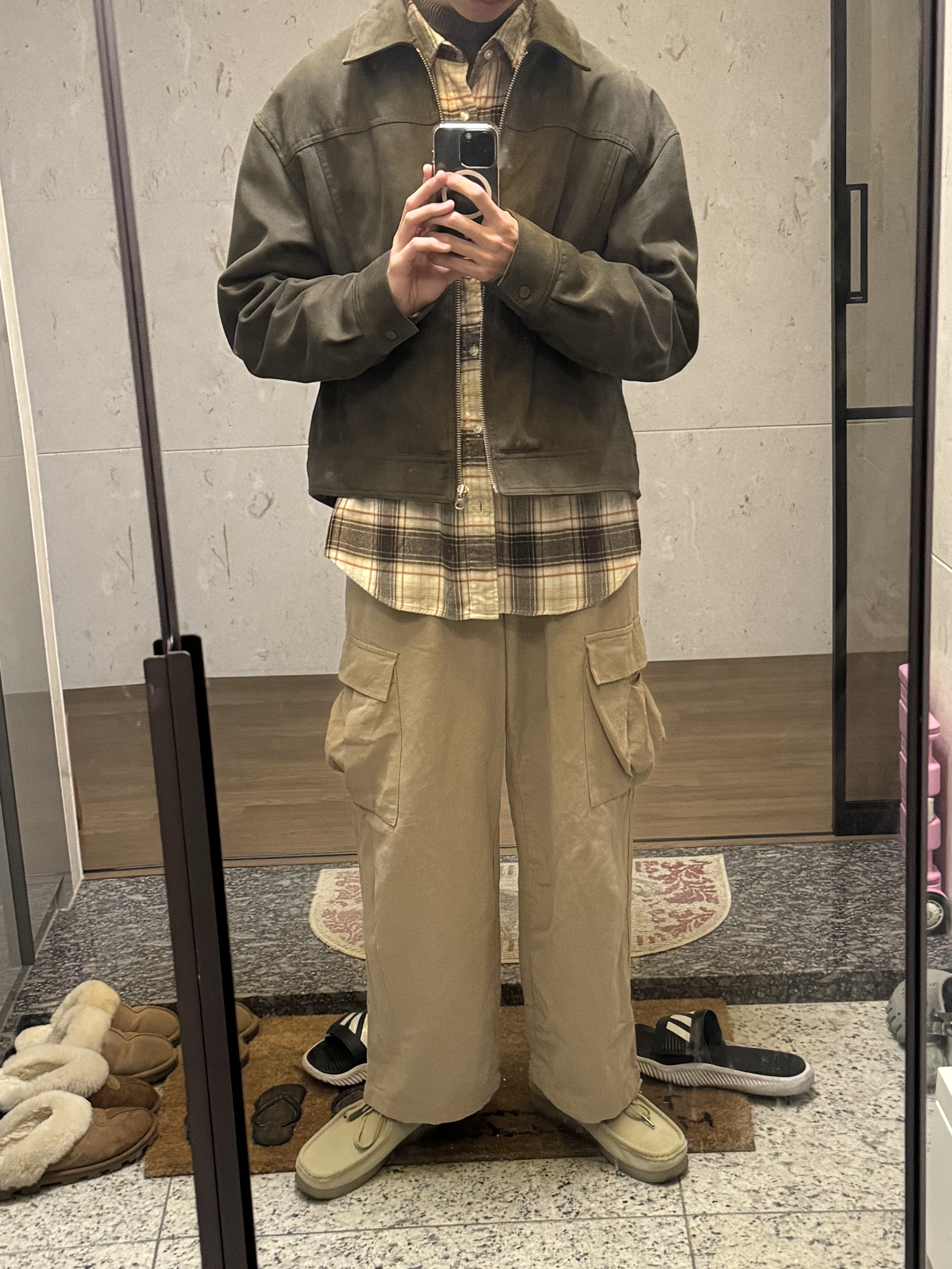 Clarks Wallabee Maple Suede 착용 스타일