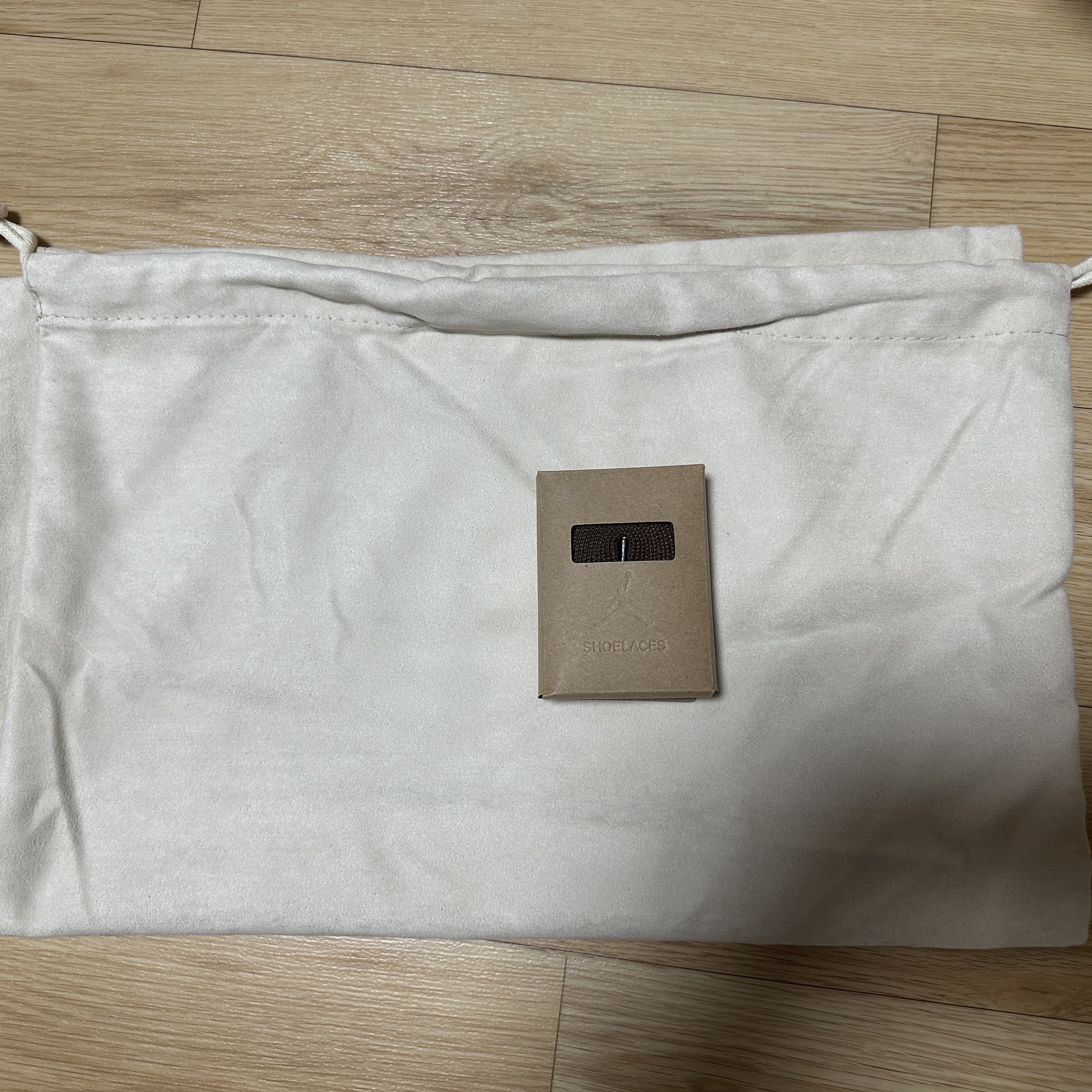 (W) Jordan 1 Retro High OG SP Cacao Wow Sanddrift 착용 스타일 - 4