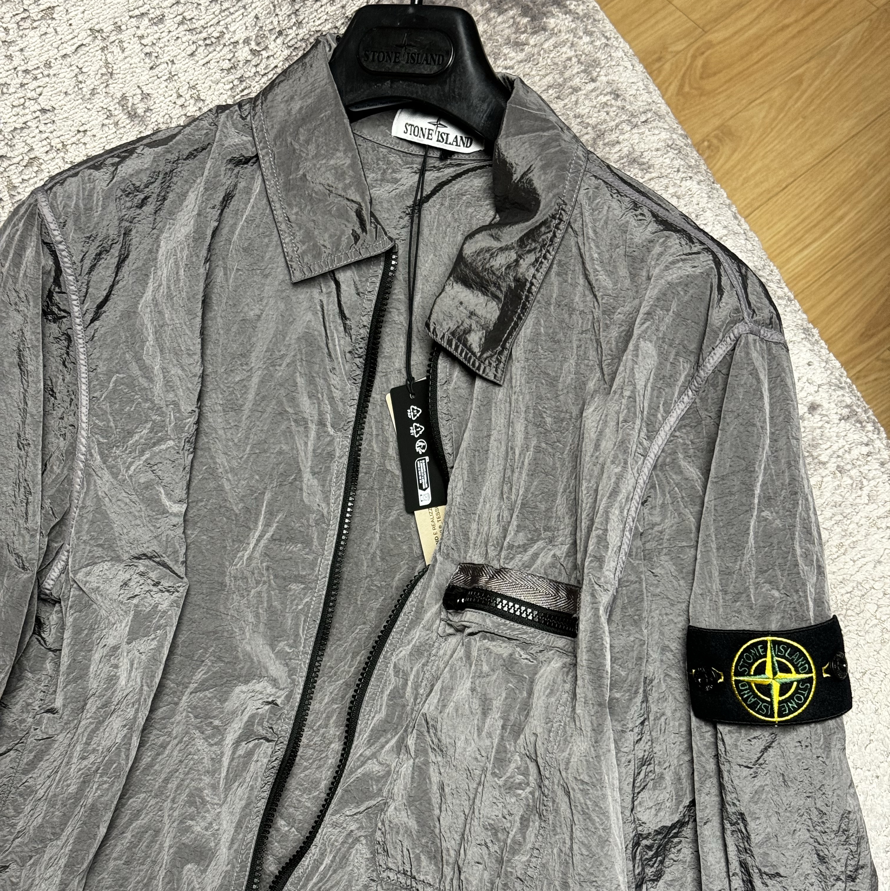 Stone Island 11219 Nylon Metal In Econyl Regenerated Nylon Overshirt Black - 24SS 착용 스타일