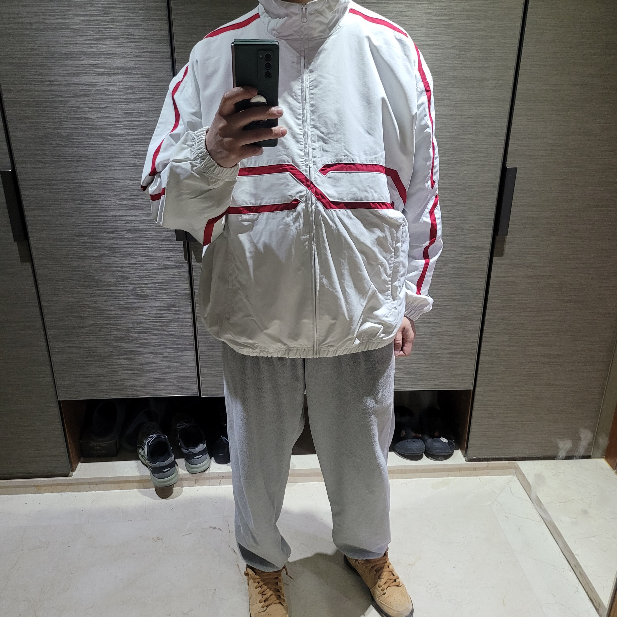 Supreme Inset Link Track Jacket Light Grey - 24SS 착용 스타일 - 2