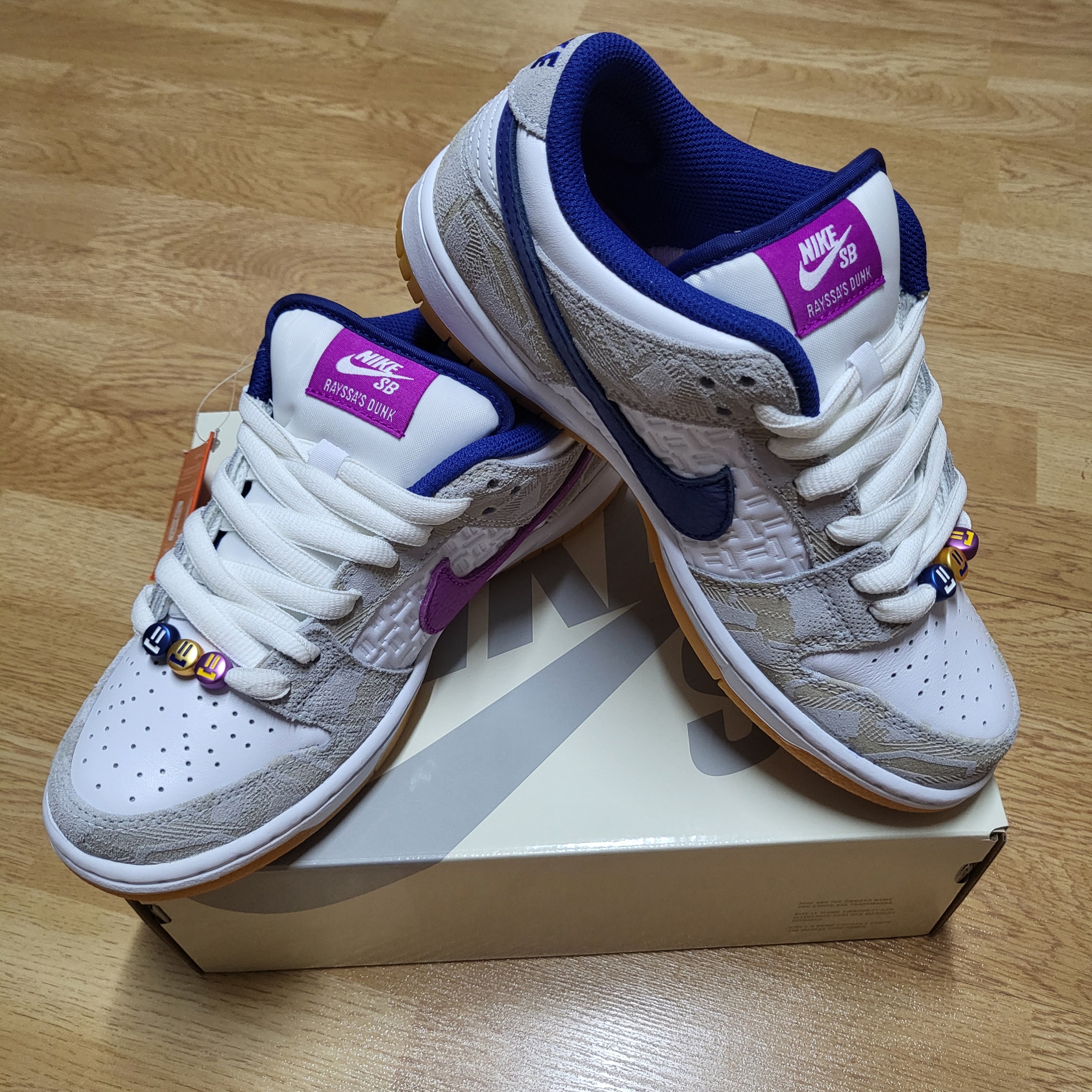 Nike x Rayssa Leal SB Dunk Low PRM Pure Platinum Vivid Purple 착용 스타일 - 2