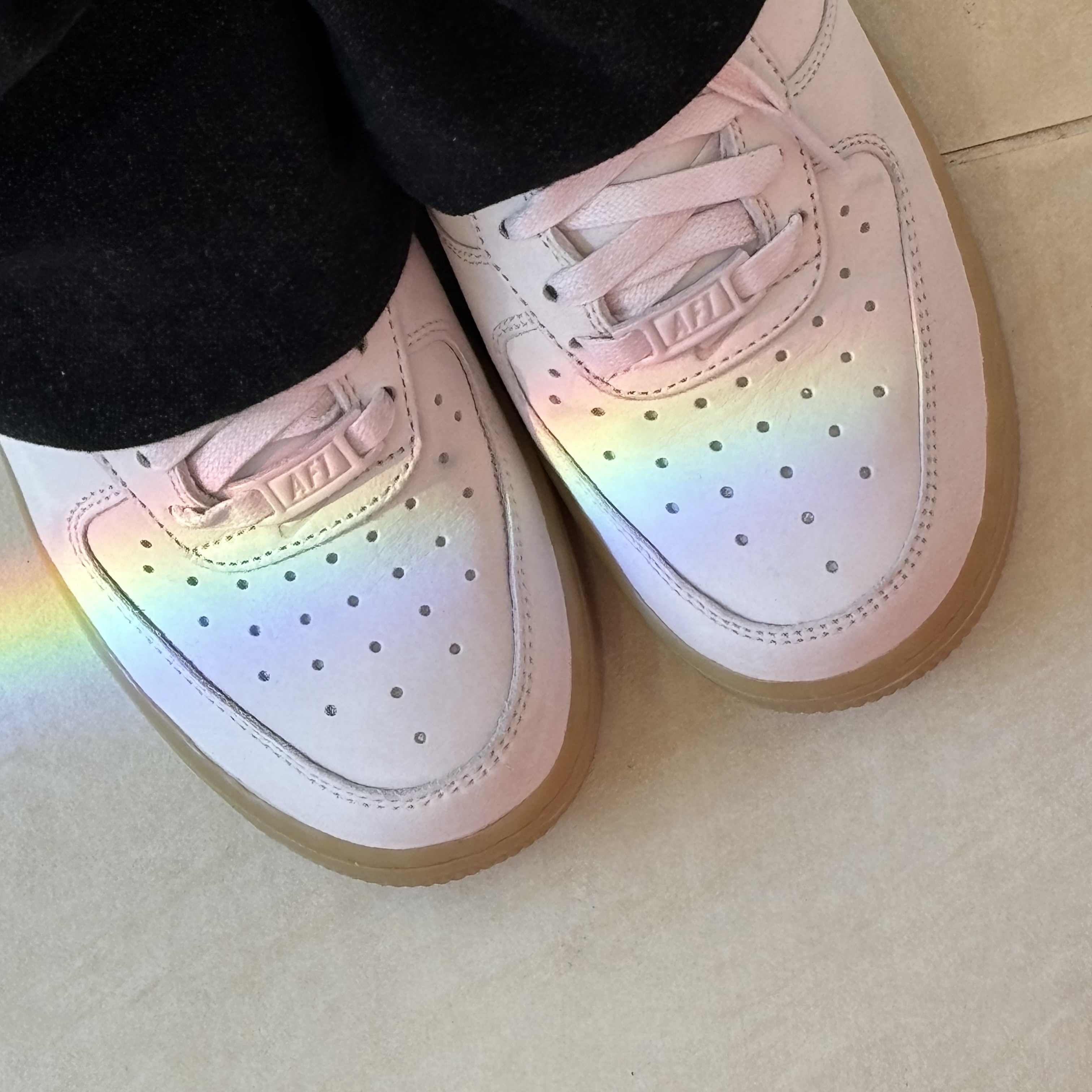 (W) Nike Air Force 1 PRM MF Pearl Pink 착용 스타일 - 2