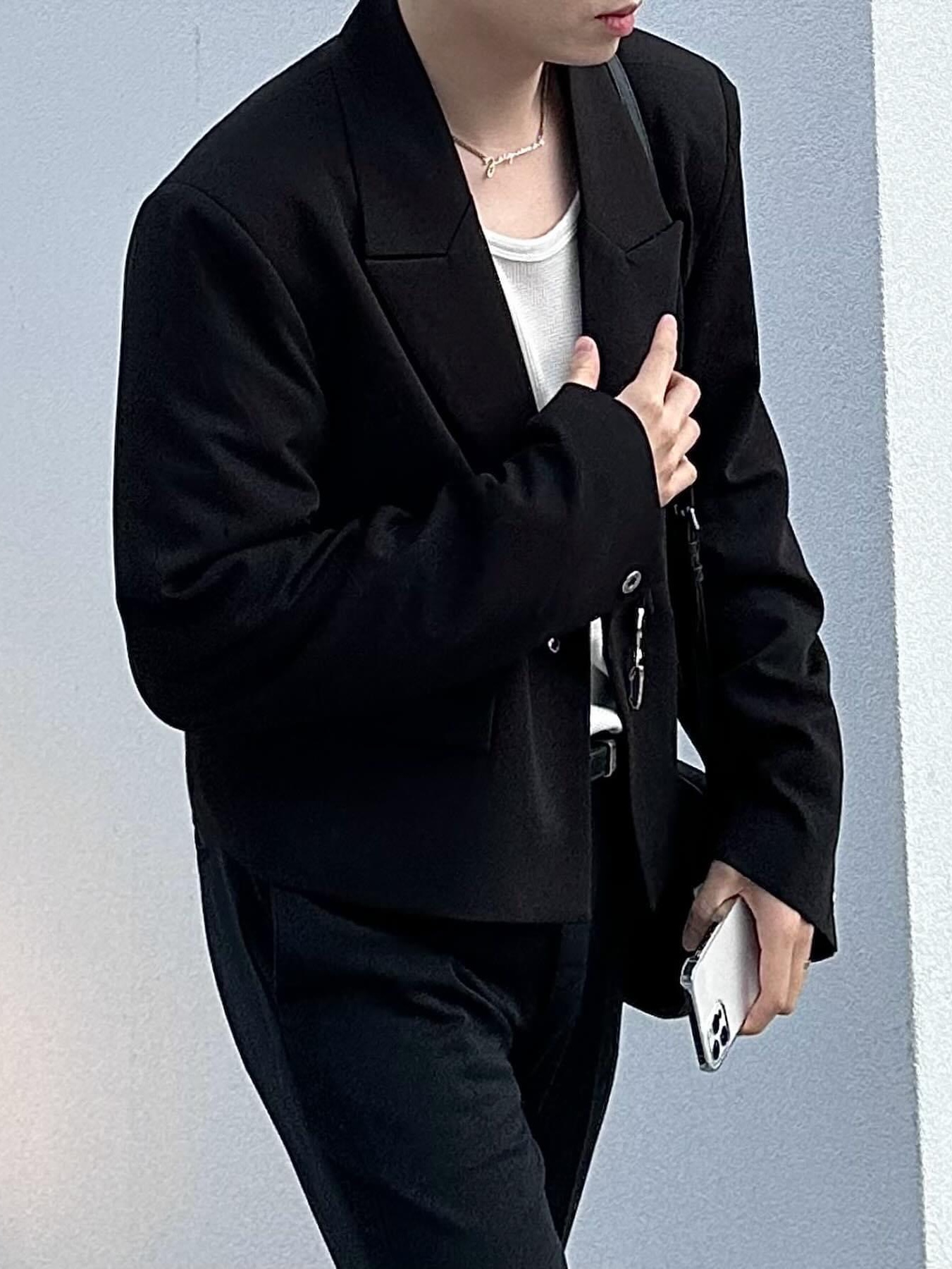 Jacquemus La Chaine Signature Logo Chain Necklace Silver 착용 스타일 - 2