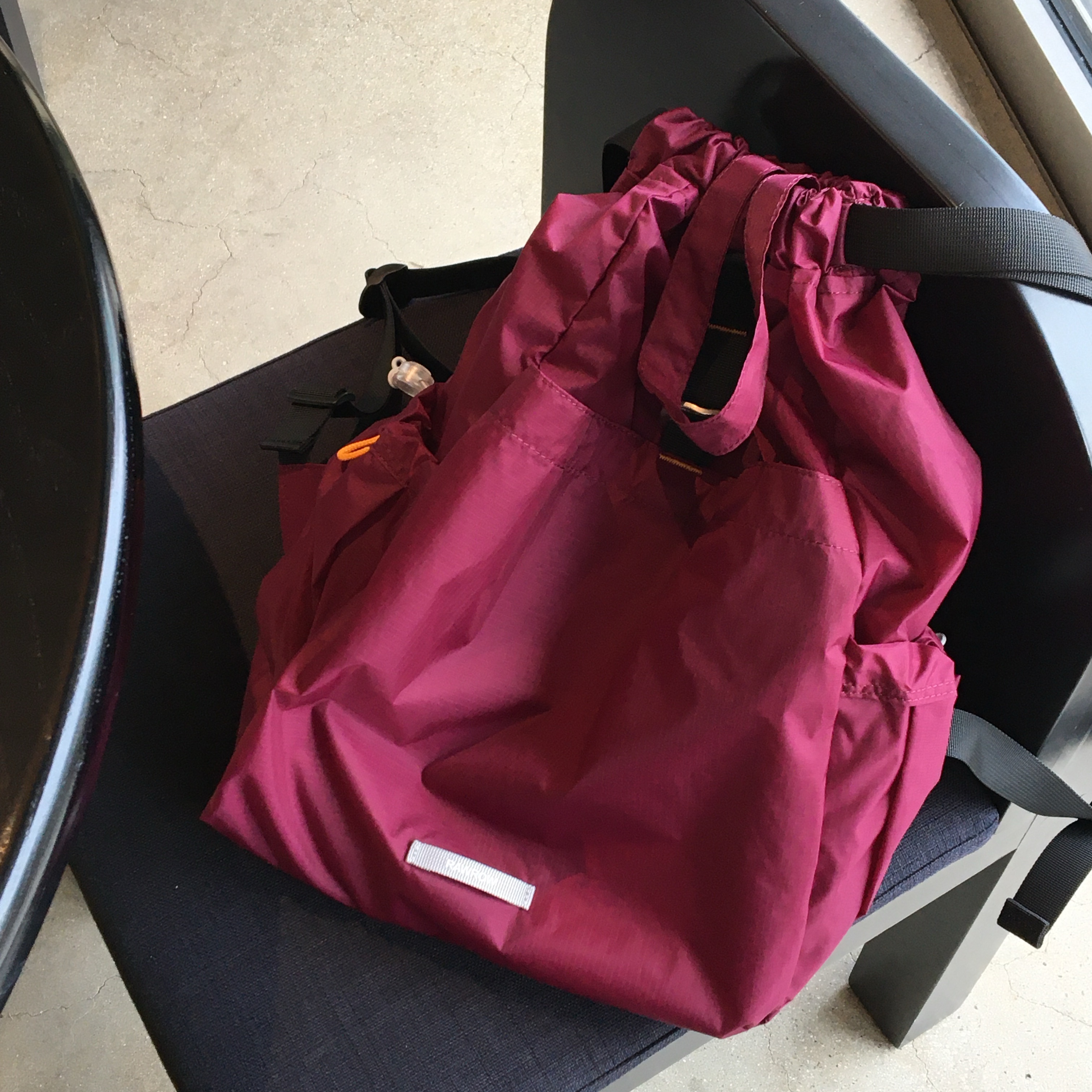 RAWROW Travel String Backpack Mini 720 Purple 착용 스타일 - 6